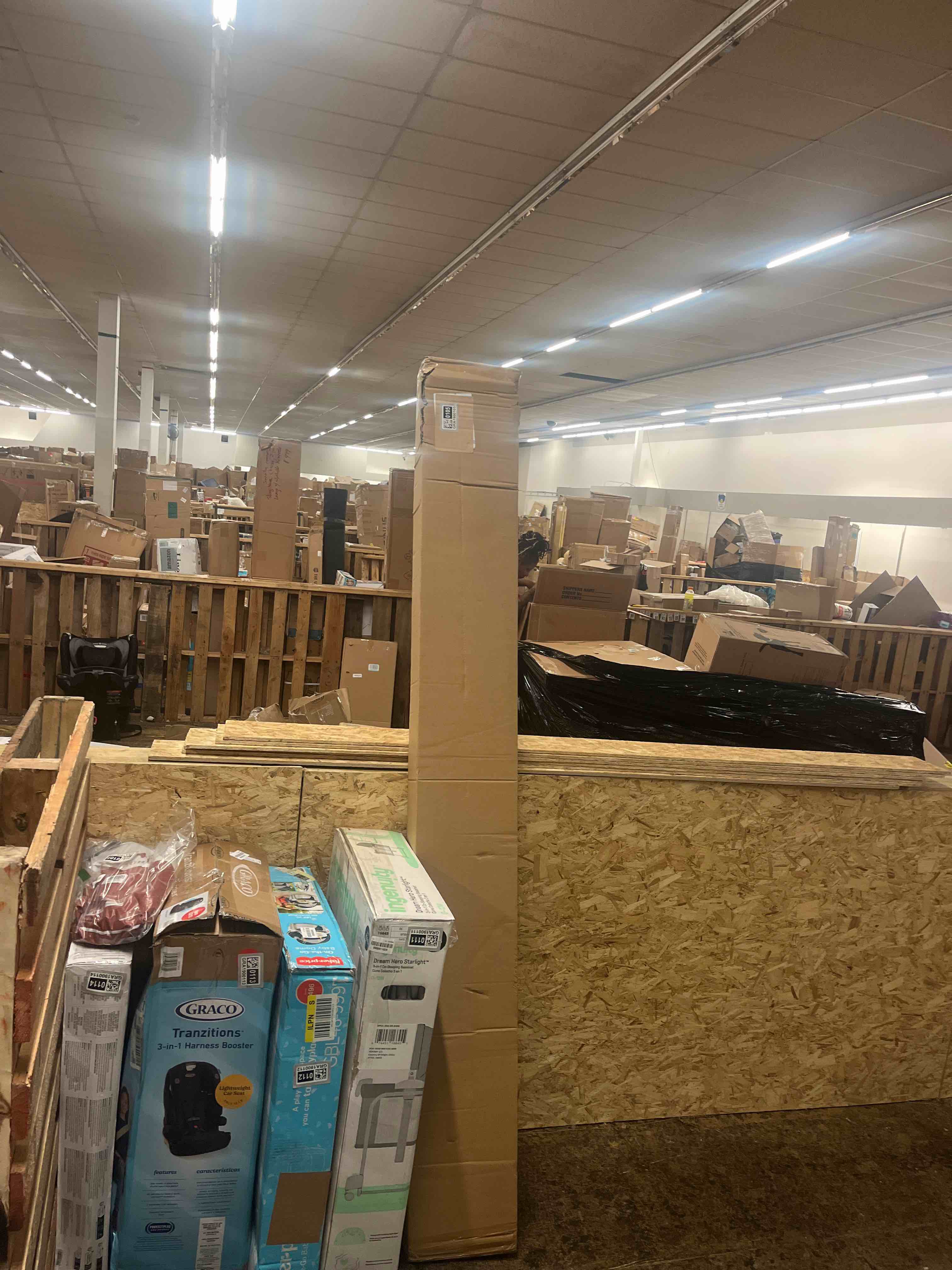 https://s3.amazonaws.com/lotting-images-prod/phillipi/GRA1900105_1752798277991.jpeg