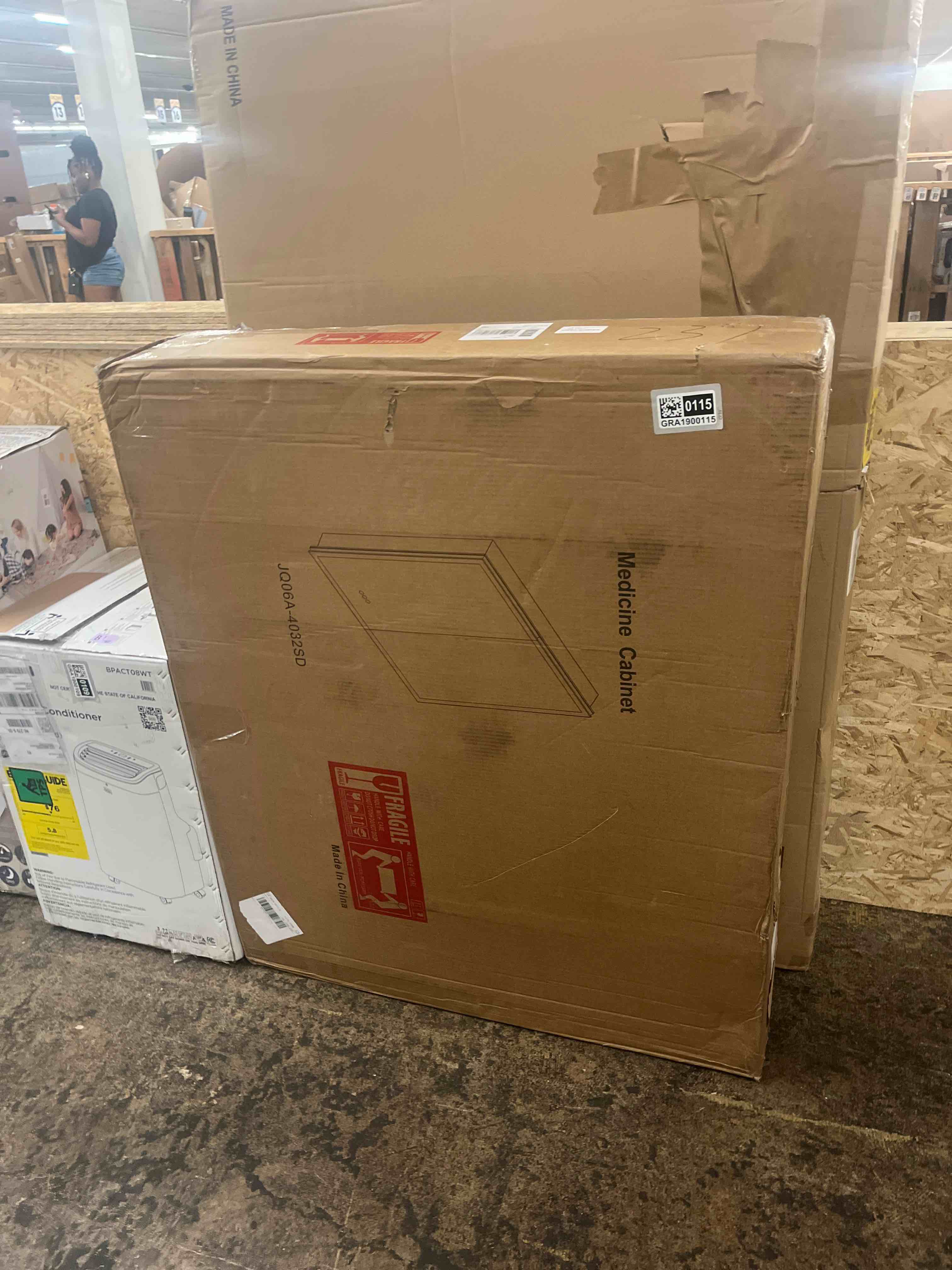 https://s3.amazonaws.com/lotting-images-prod/phillipi/GRA1900115_1752799165500.jpeg