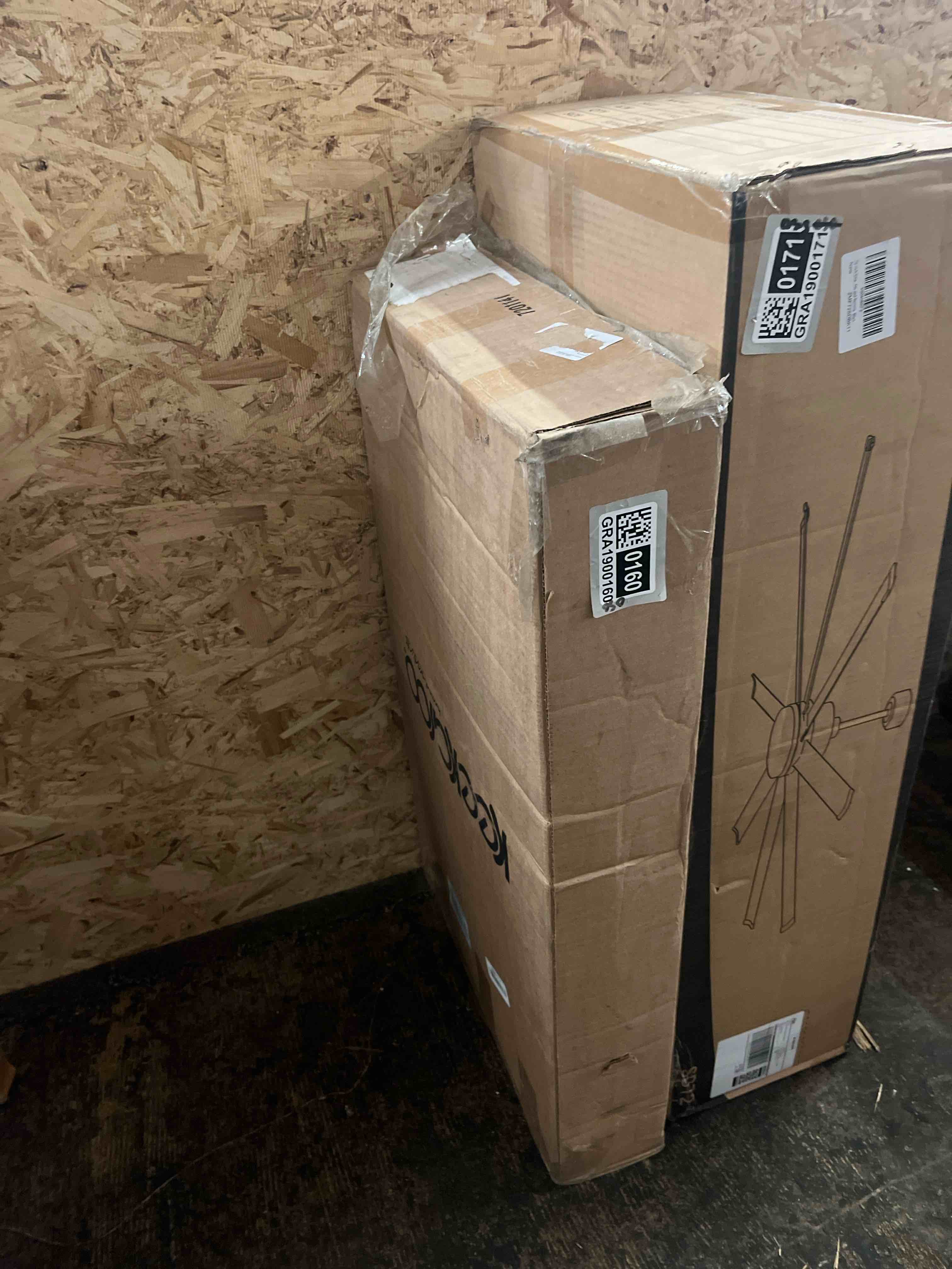 https://s3.amazonaws.com/lotting-images-prod/phillipi/GRA1900160_1752529581585.jpeg