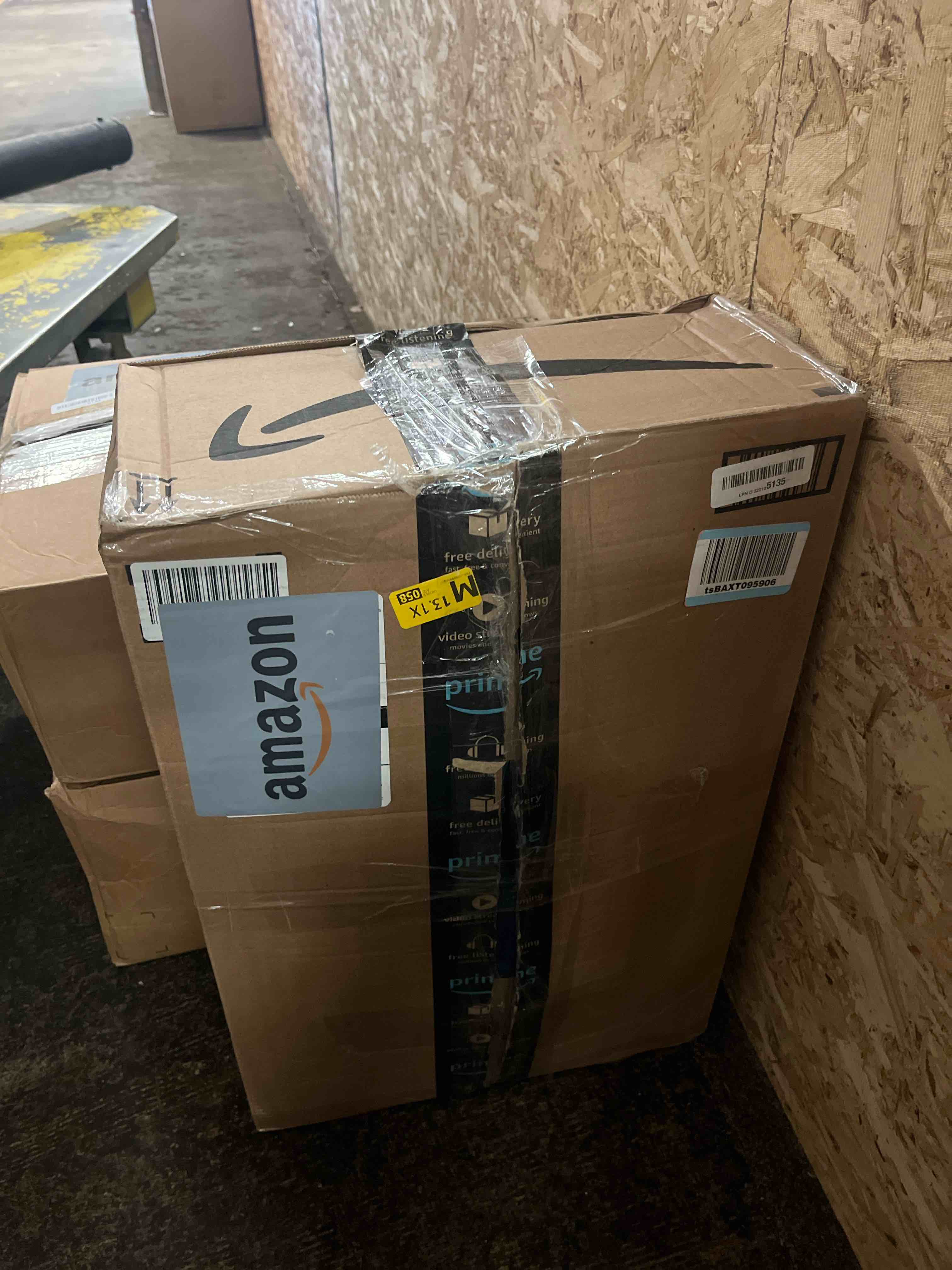 https://s3.amazonaws.com/lotting-images-prod/phillipi/GRA1900168_1752529145202.jpeg