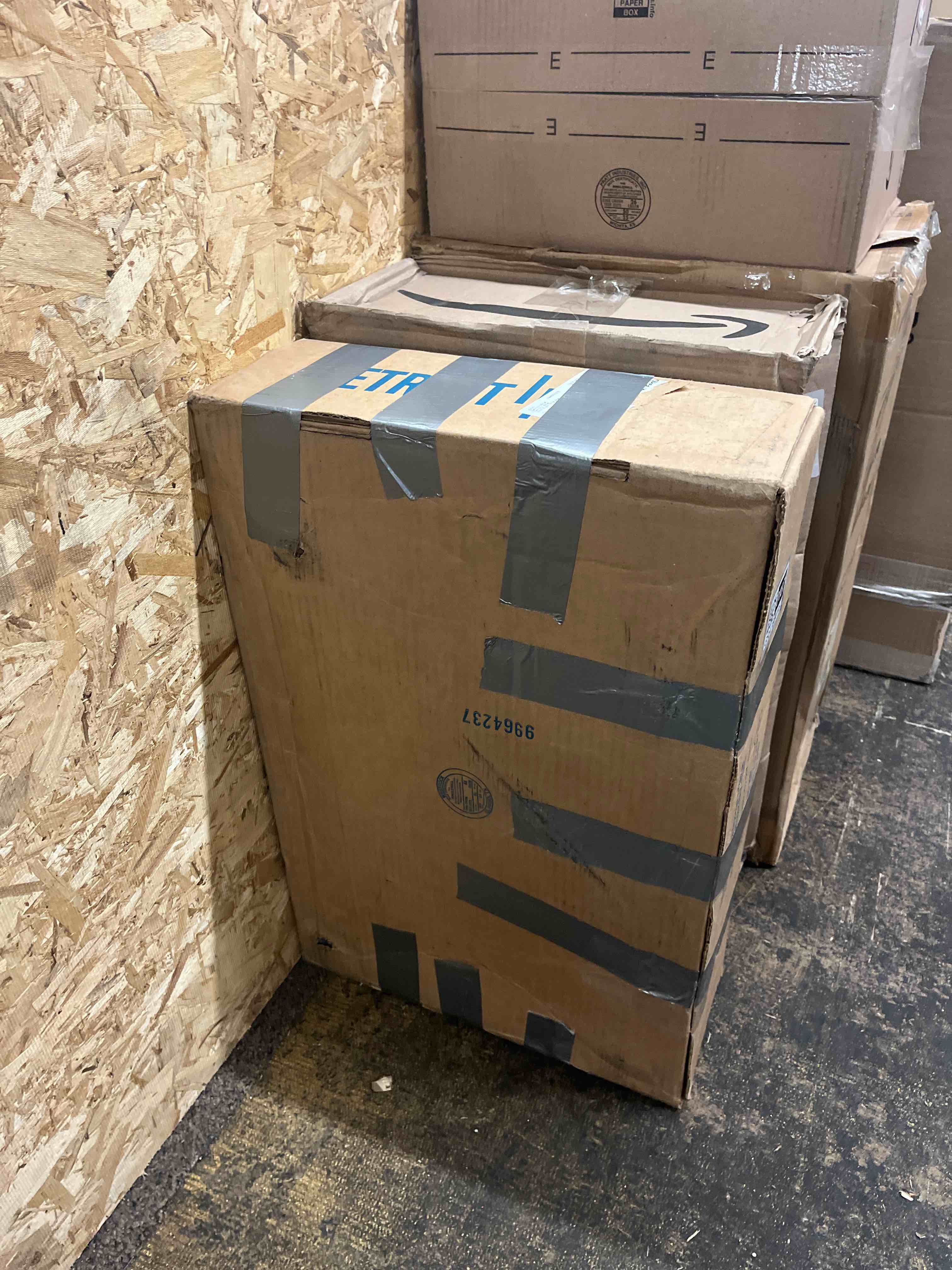 https://s3.amazonaws.com/lotting-images-prod/phillipi/GRA1900187_1752749860504.jpeg