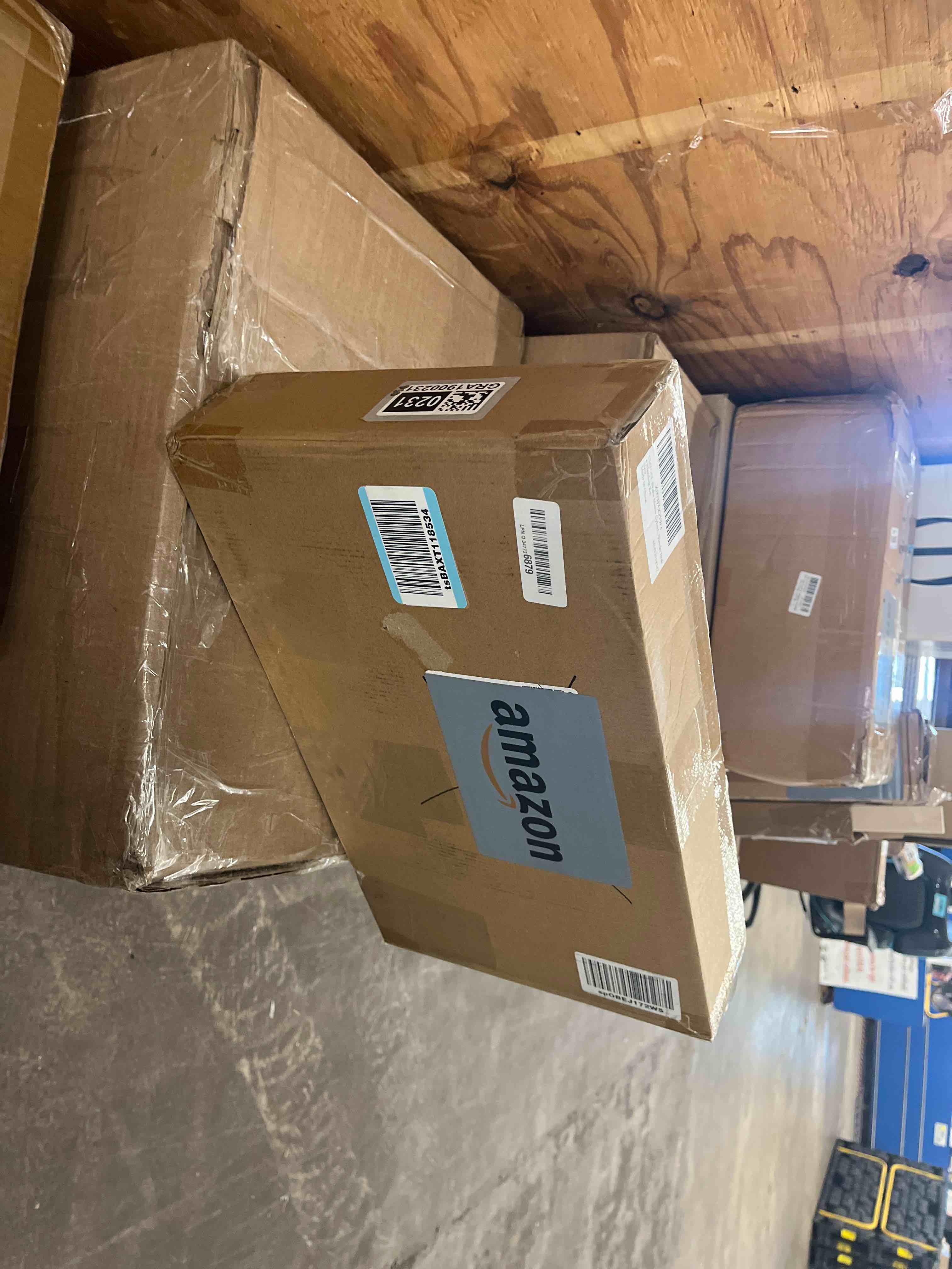 https://s3.amazonaws.com/lotting-images-prod/phillipi/GRA1900231_1752505810103.jpeg