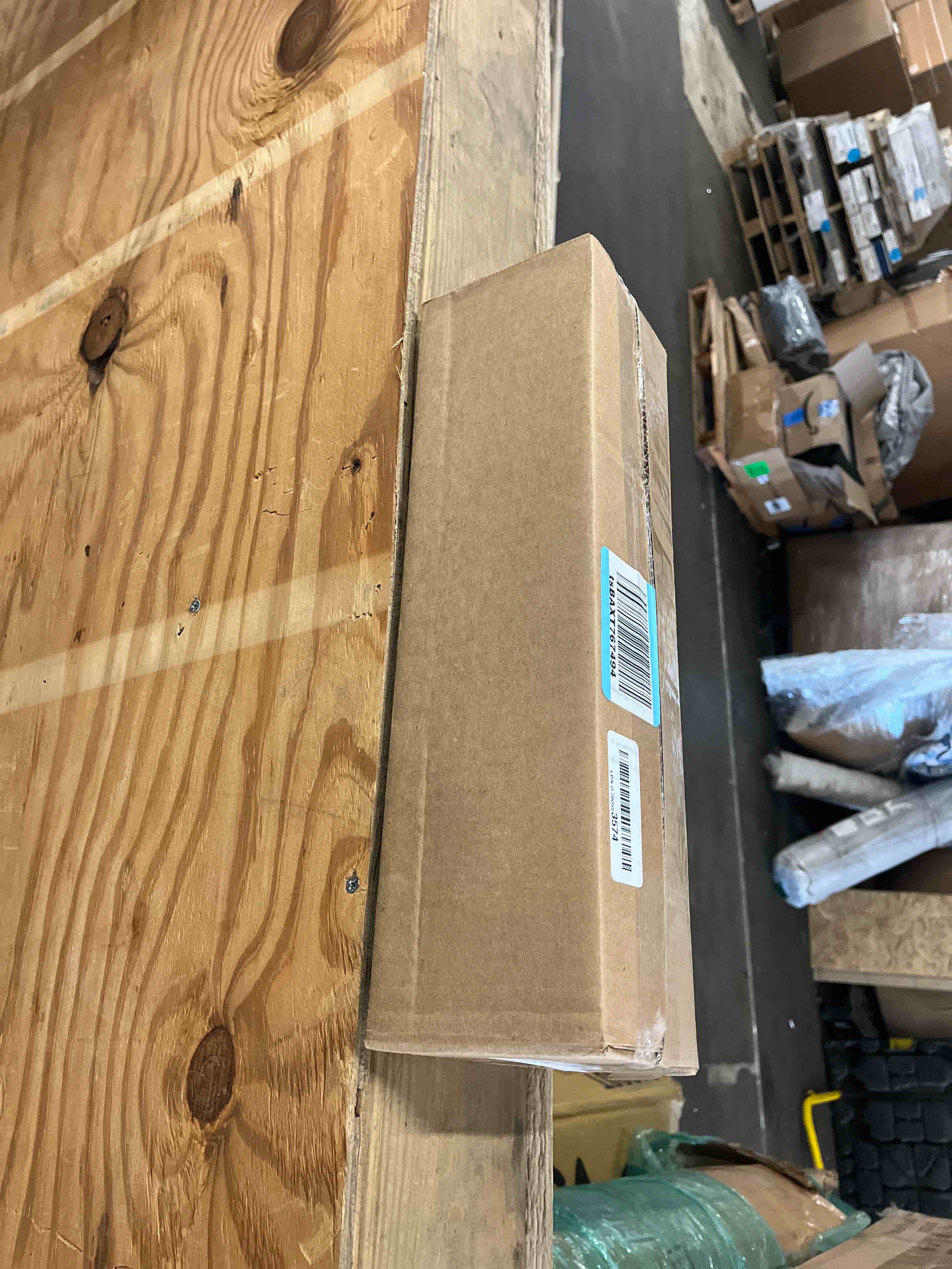 https://s3.amazonaws.com/lotting-images-prod/phillipi/GRA1900239_1752506895714.jpeg