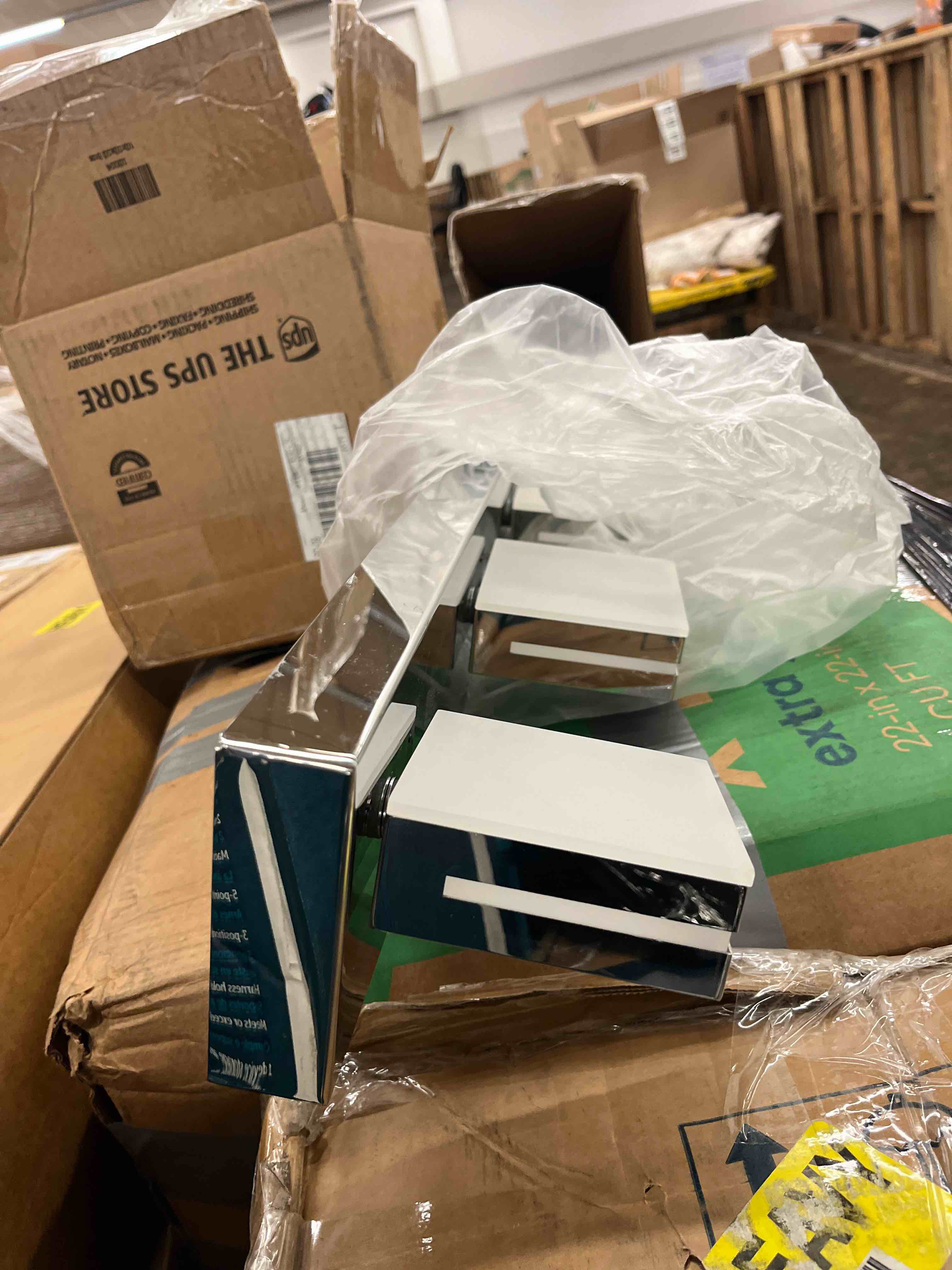 https://s3.amazonaws.com/lotting-images-prod/phillipi/GRA1900465_1752688738812.jpeg