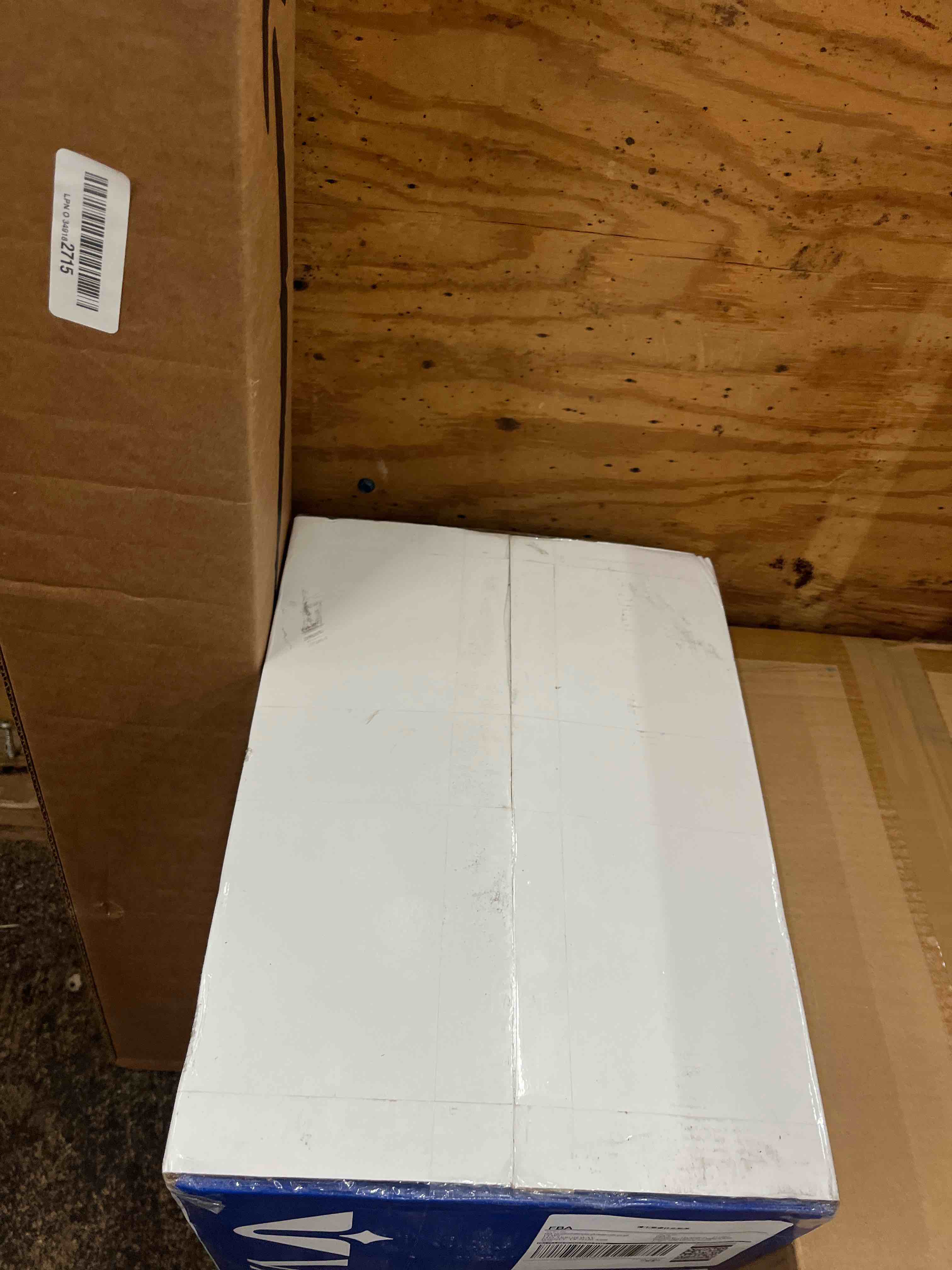 https://s3.amazonaws.com/lotting-images-prod/phillipi/GRA1900481_1752685347409.jpeg