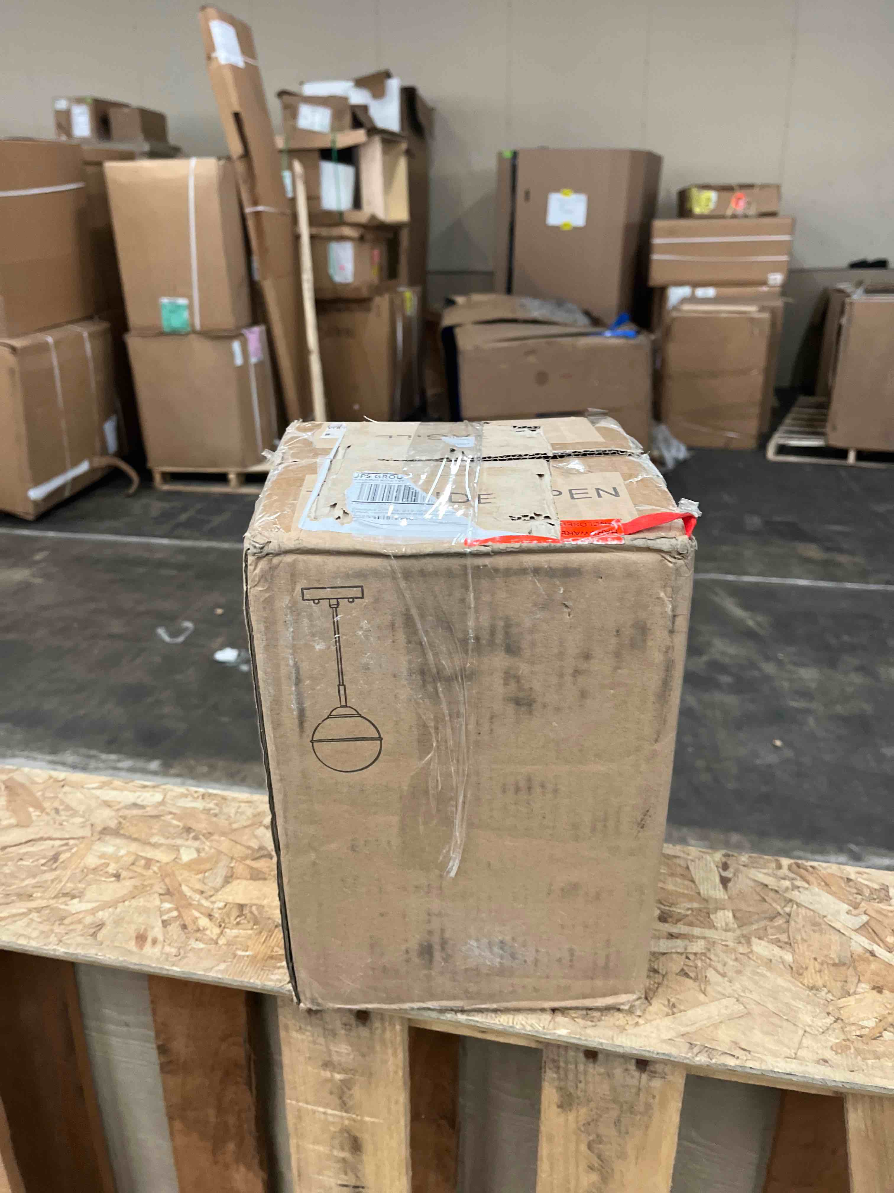 https://s3.amazonaws.com/lotting-images-prod/phillipi/GRA1900522_1752685740852.jpeg
