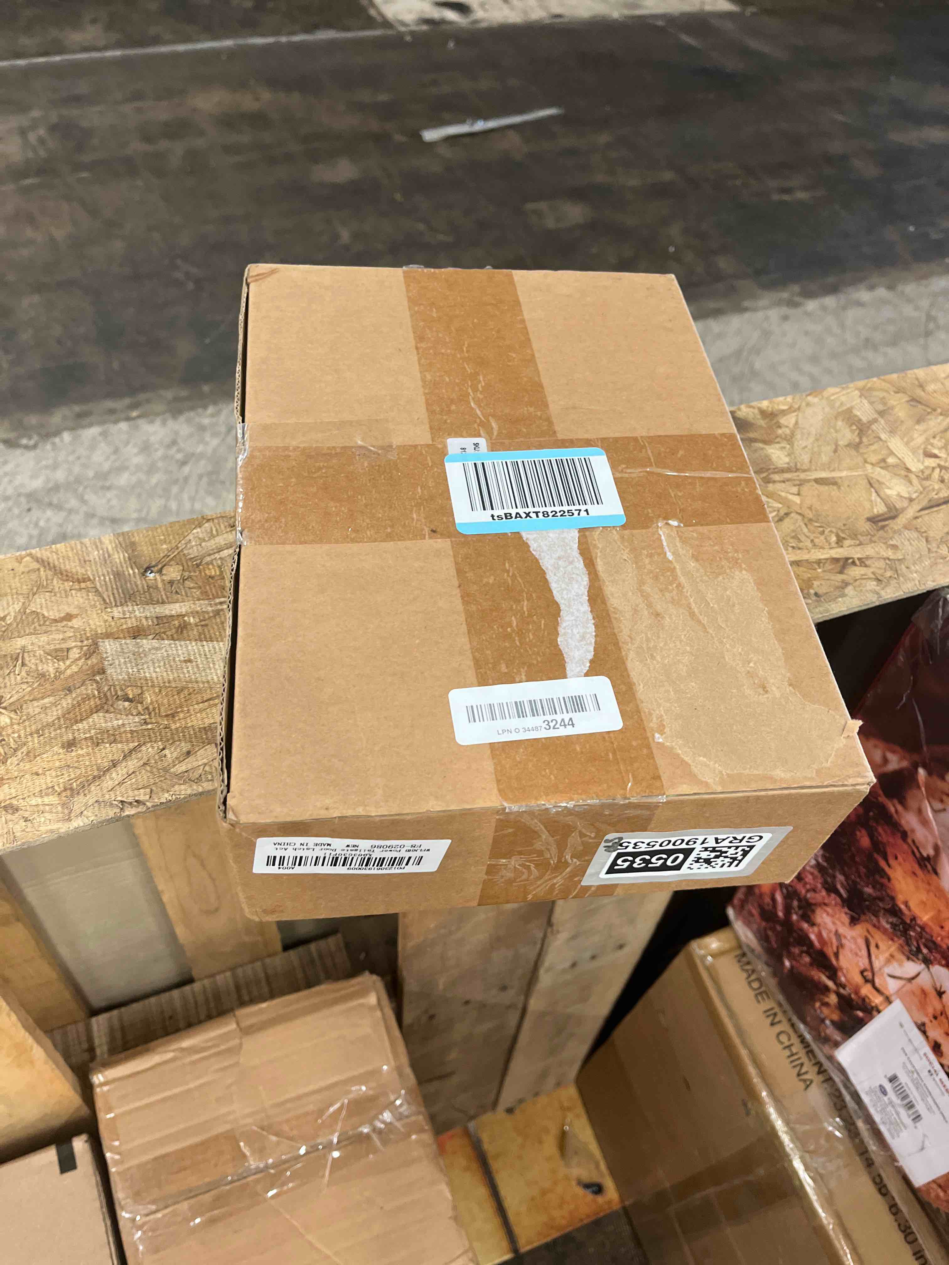 https://s3.amazonaws.com/lotting-images-prod/phillipi/GRA1900535_1752687160986.jpeg