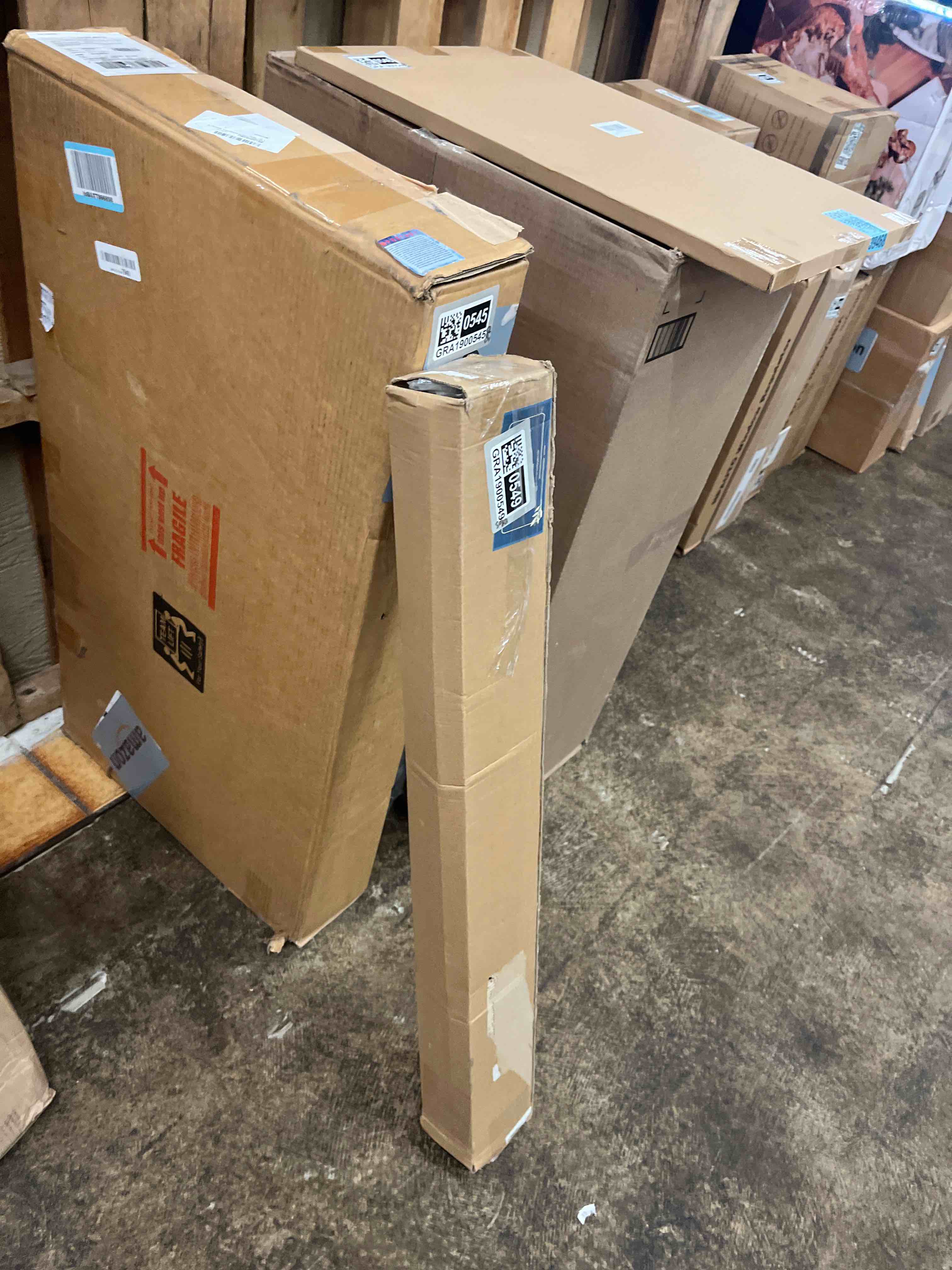 https://s3.amazonaws.com/lotting-images-prod/phillipi/GRA1900549_1752688437671.jpeg