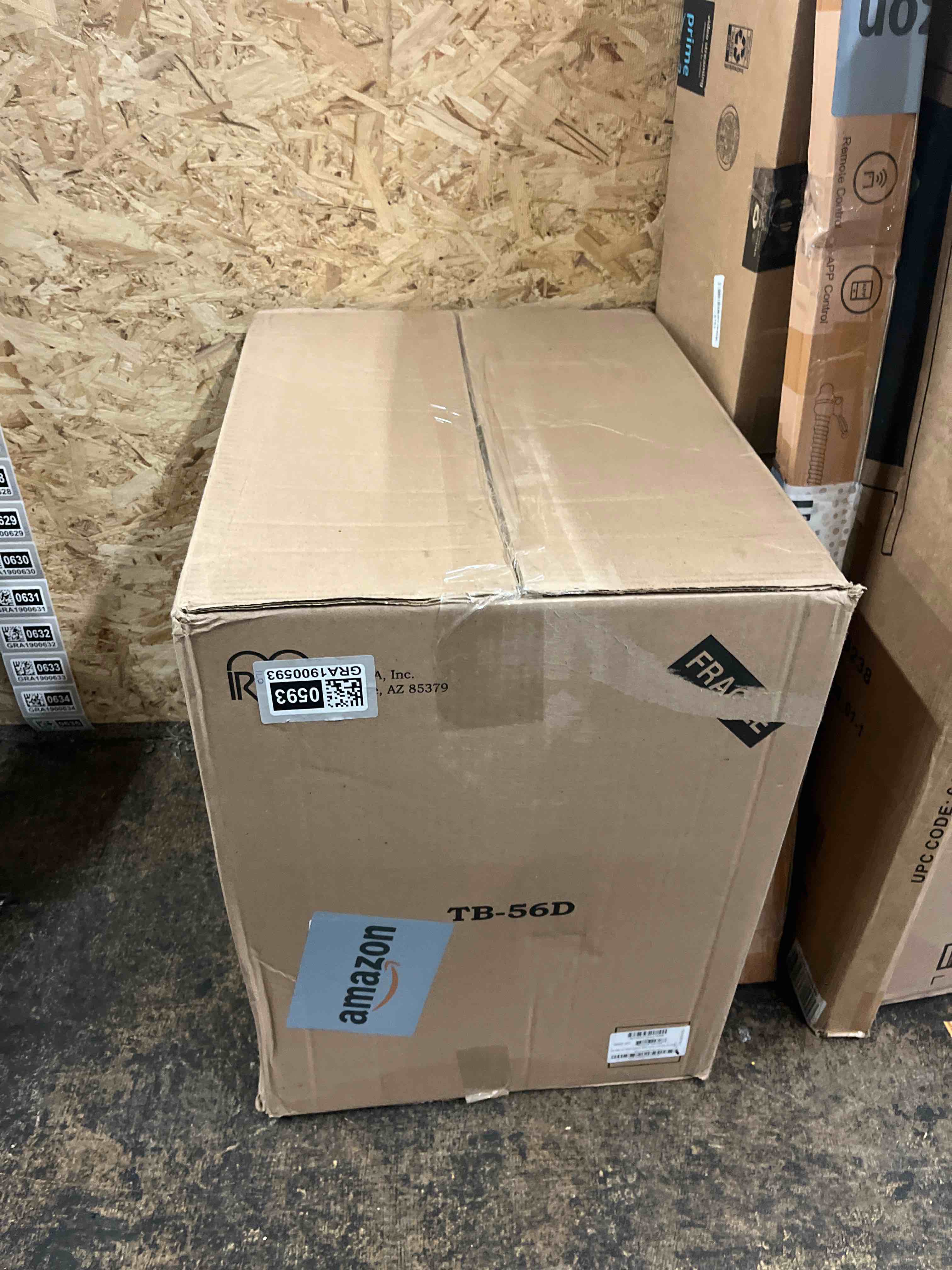 https://s3.amazonaws.com/lotting-images-prod/phillipi/GRA1900593_1752752618287.jpeg