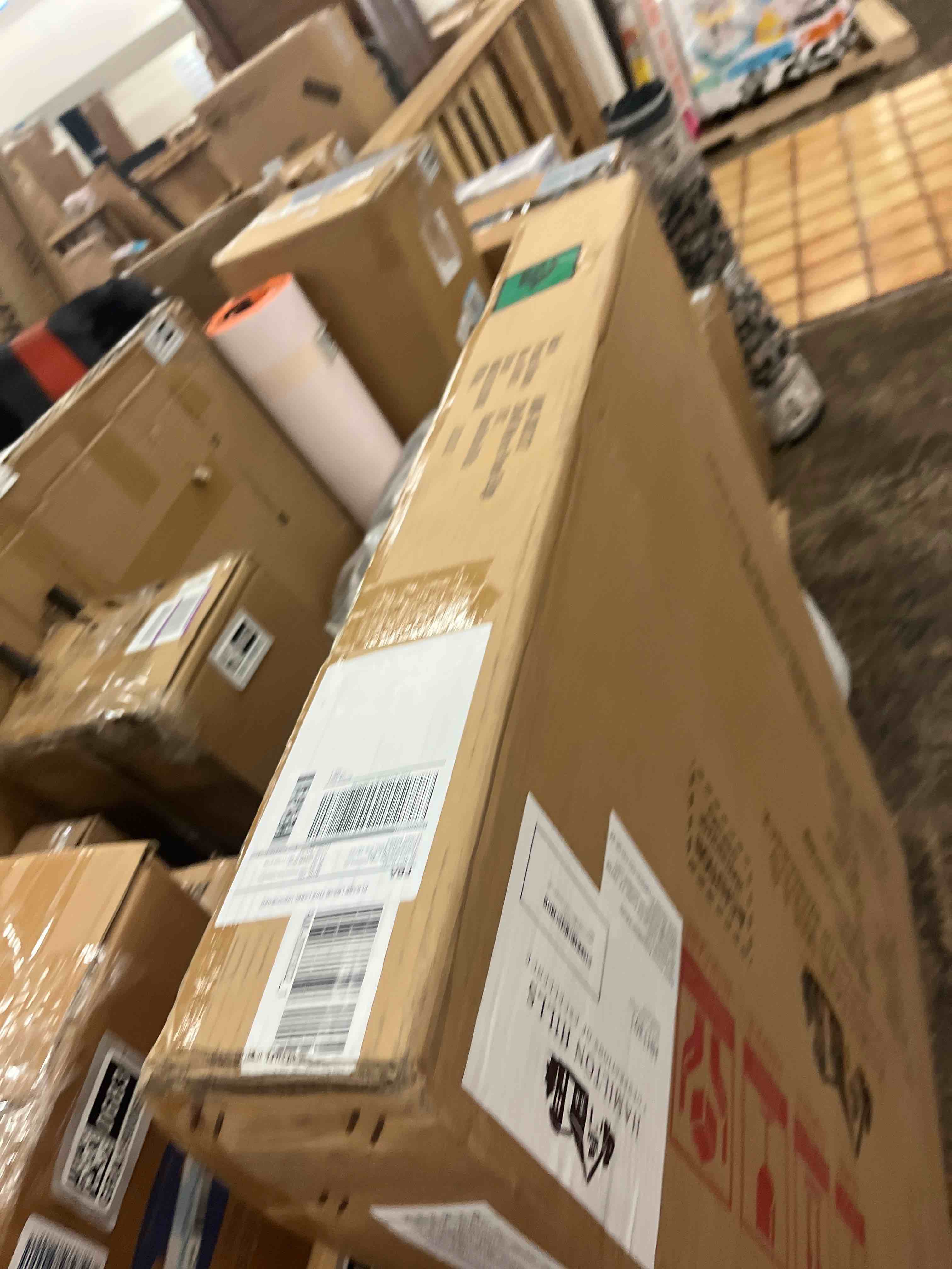 https://s3.amazonaws.com/lotting-images-prod/phillipi/GRA1900637_1752772411178.jpeg