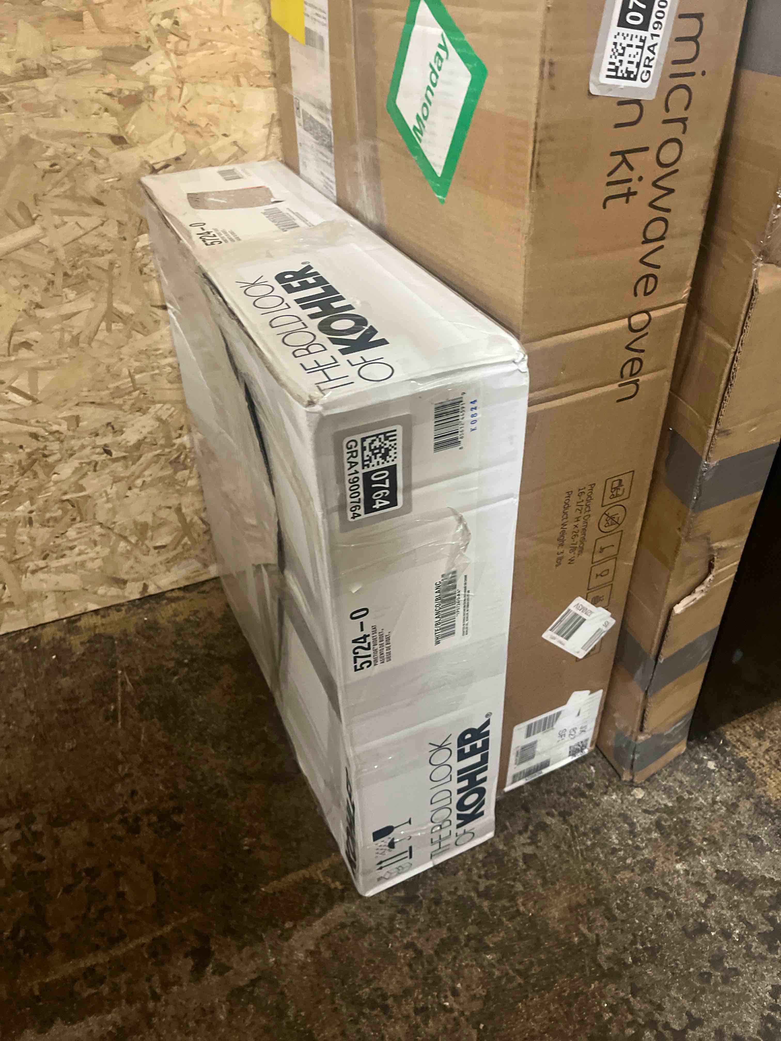 https://s3.amazonaws.com/lotting-images-prod/phillipi/GRA1900764_1752804492940.jpeg