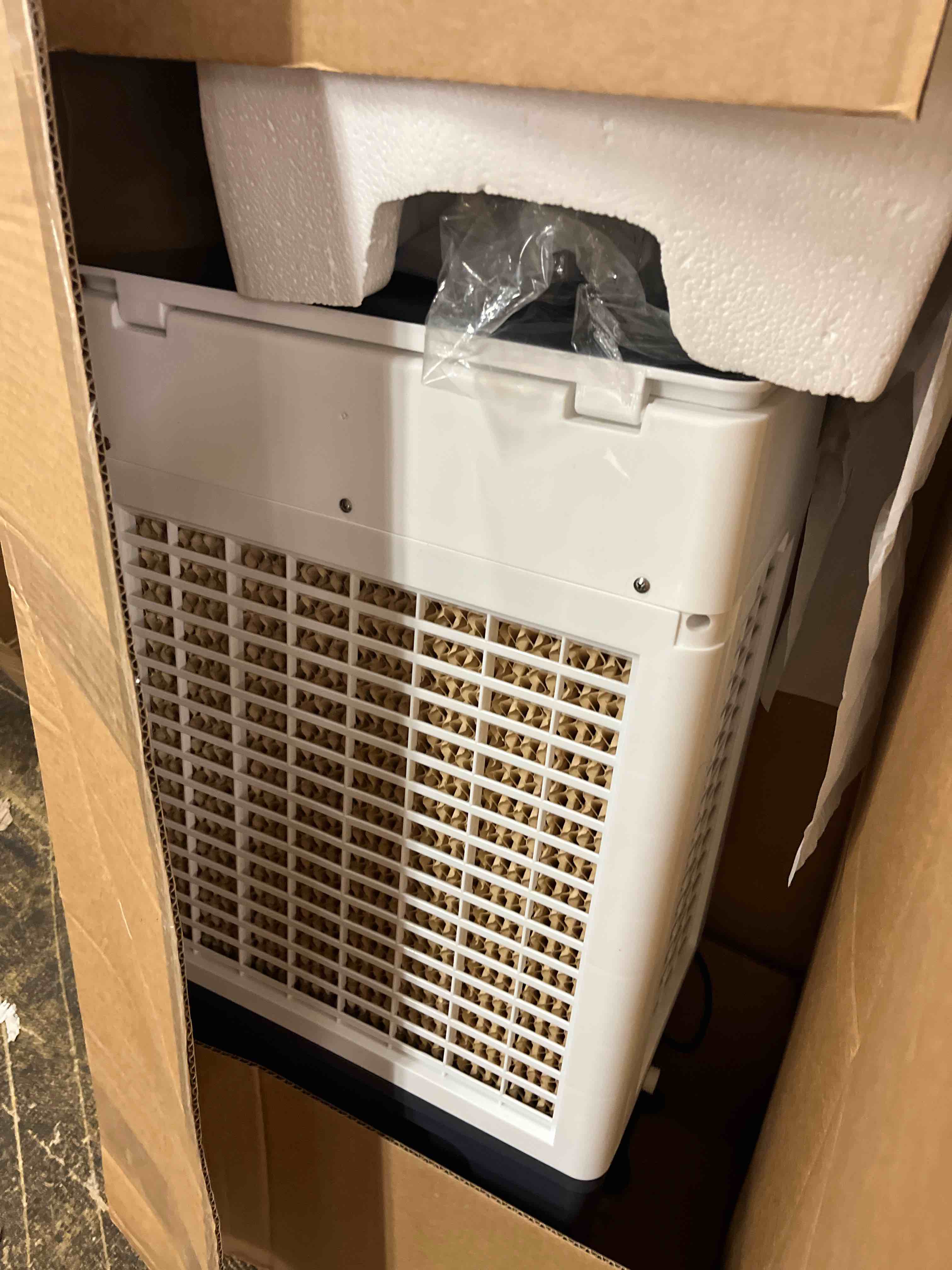 https://s3.amazonaws.com/lotting-images-prod/phillipi/GRA1900801_1753446876693.jpeg