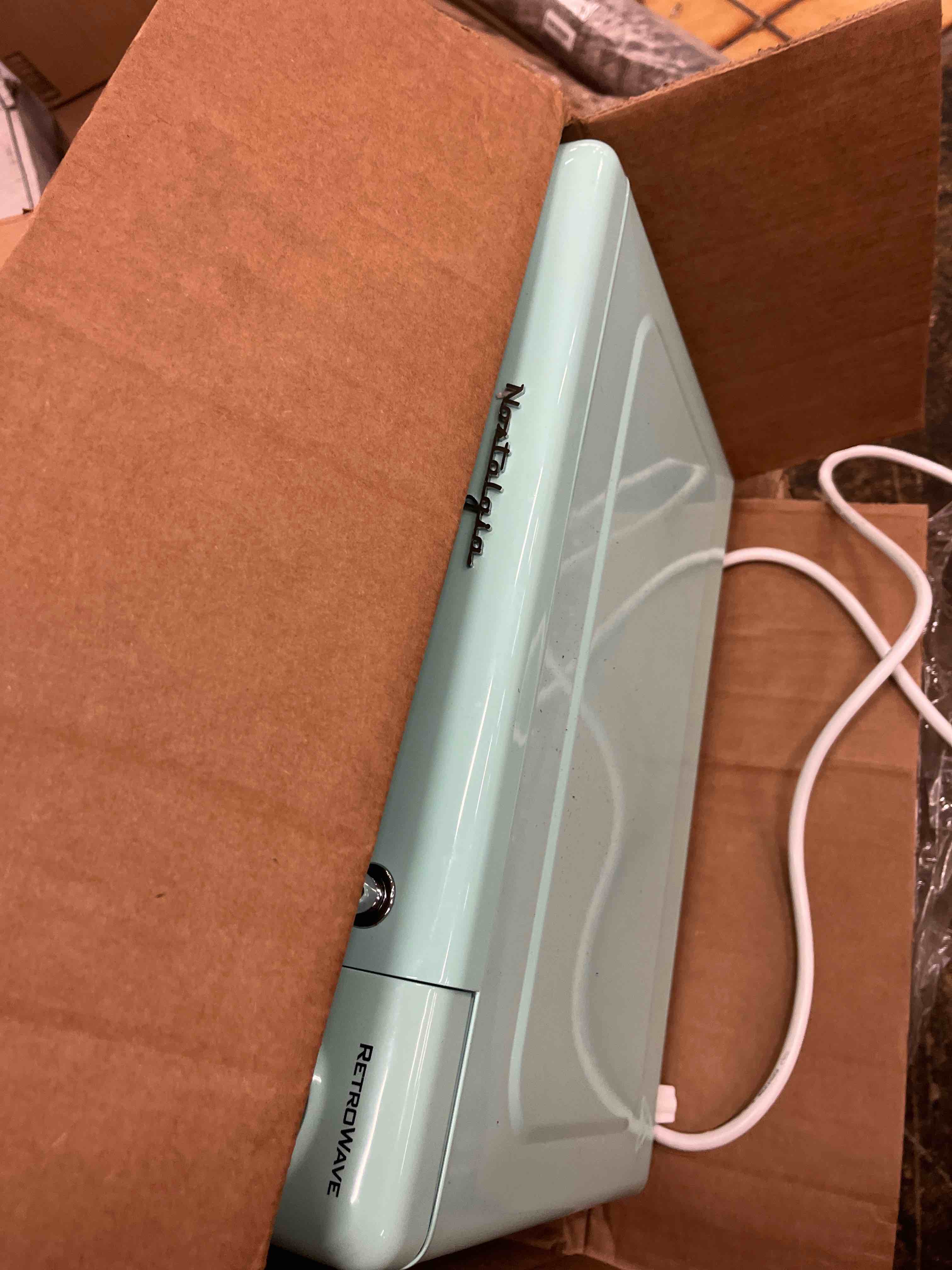 https://s3.amazonaws.com/lotting-images-prod/phillipi/GRA1900820_1753444908337.jpeg