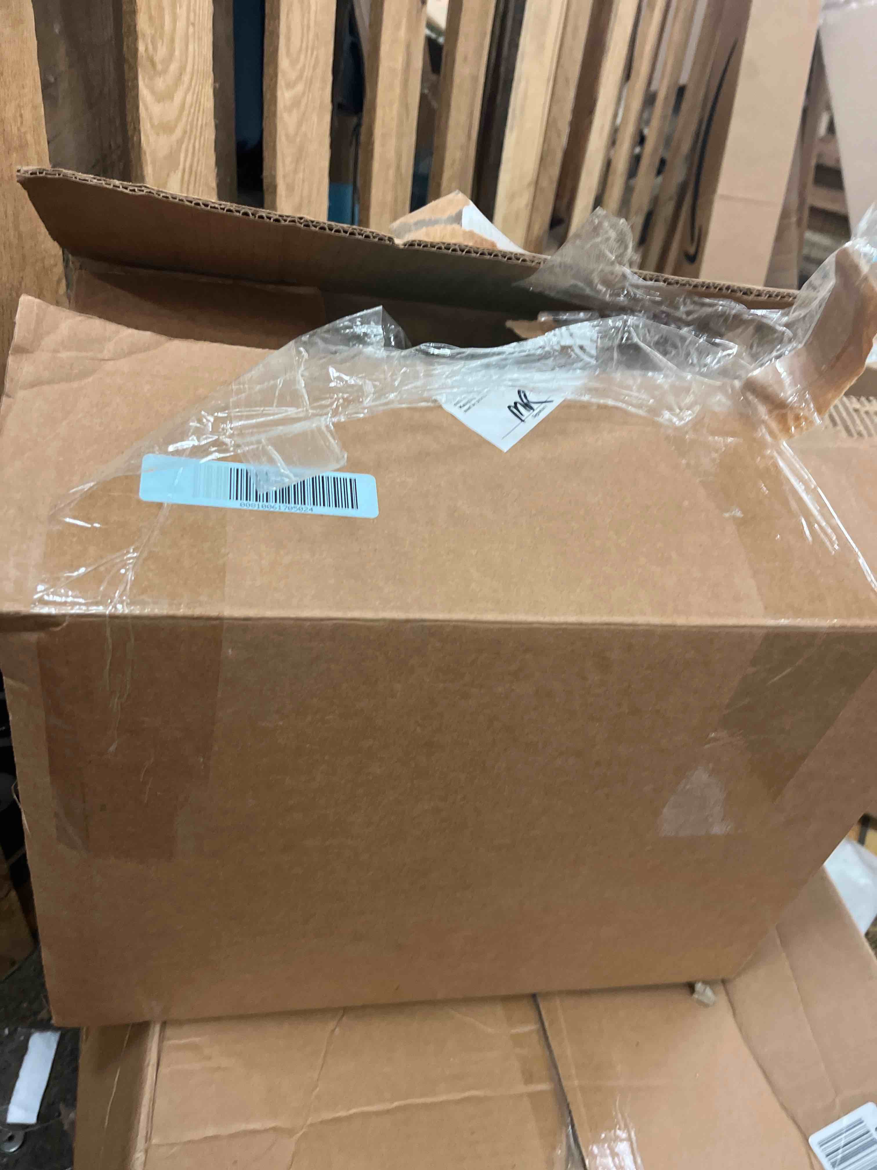 https://s3.amazonaws.com/lotting-images-prod/phillipi/GRA1900820_1753444916298.jpeg