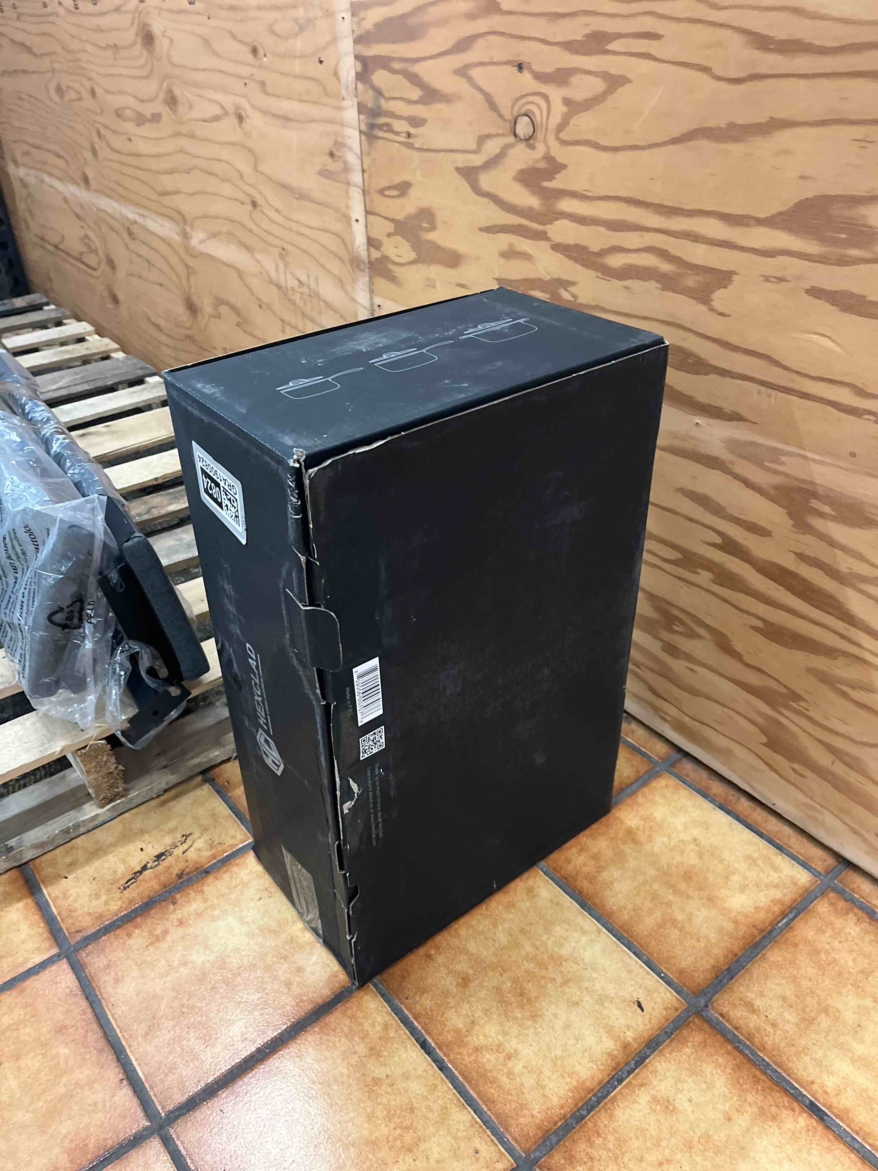 https://s3.amazonaws.com/lotting-images-prod/phillipi/GRA1900824_1753442026149.jpeg