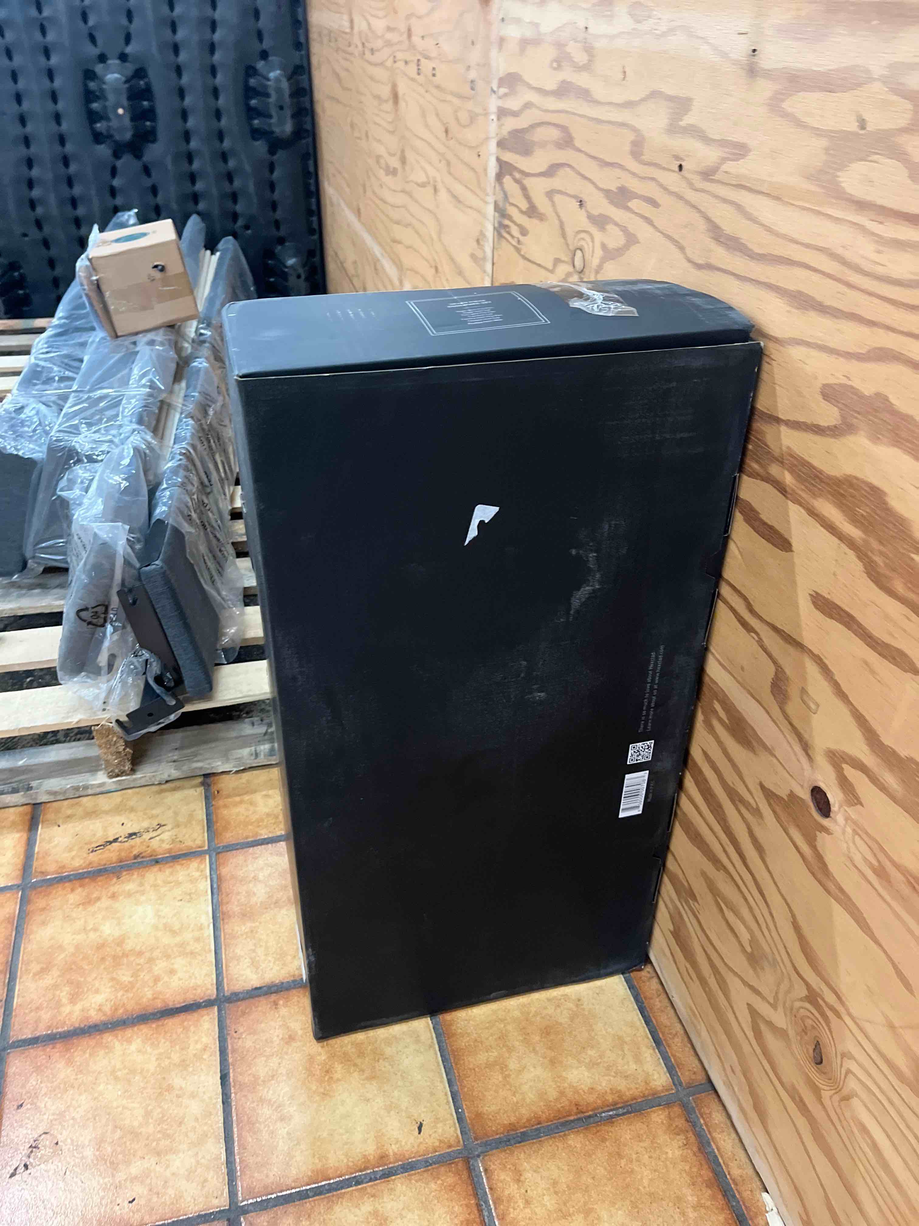 https://s3.amazonaws.com/lotting-images-prod/phillipi/GRA1900825_1753442201078.jpeg