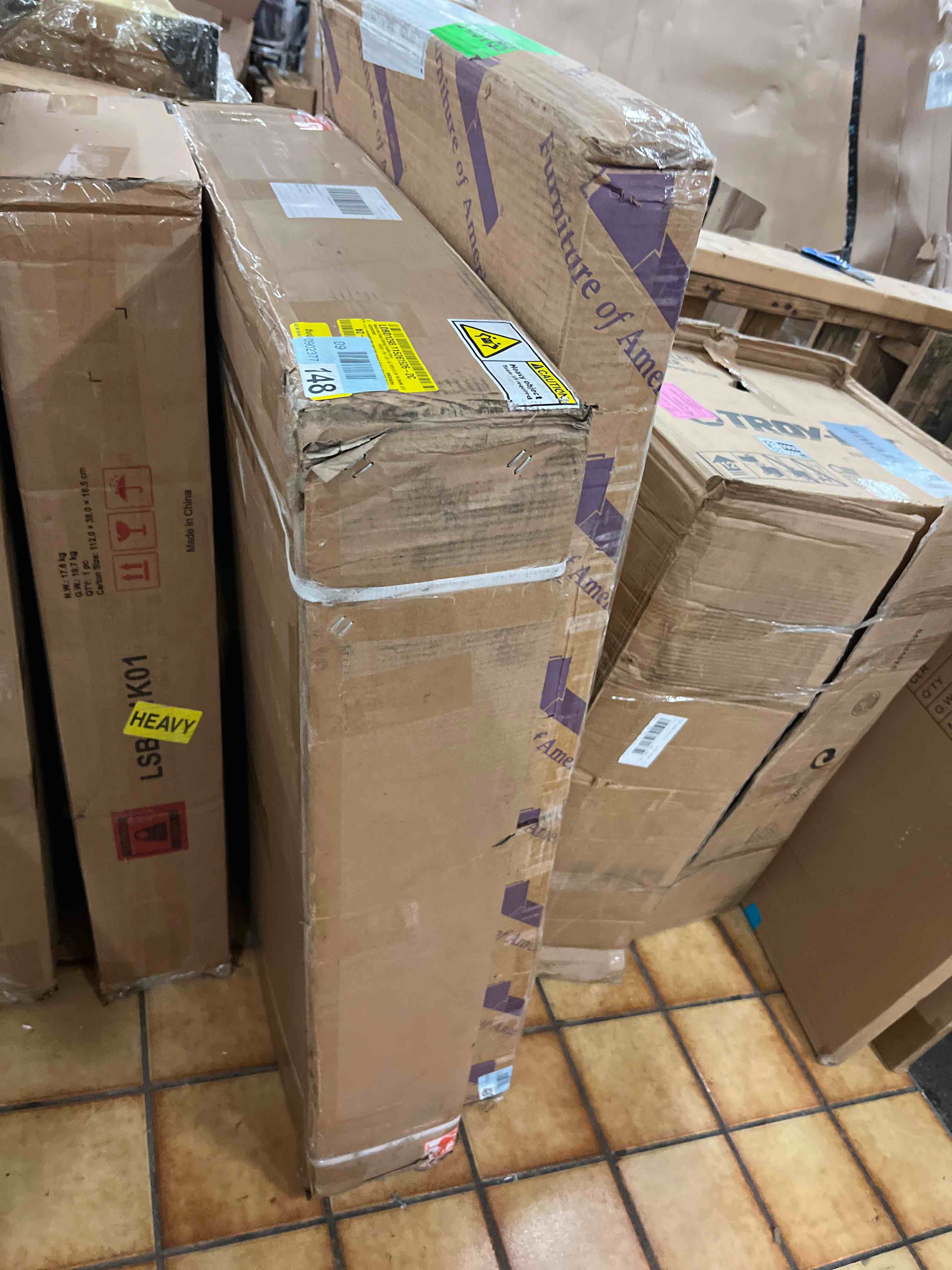 https://s3.amazonaws.com/lotting-images-prod/phillipi/GRA1900959_1754666664947.jpeg