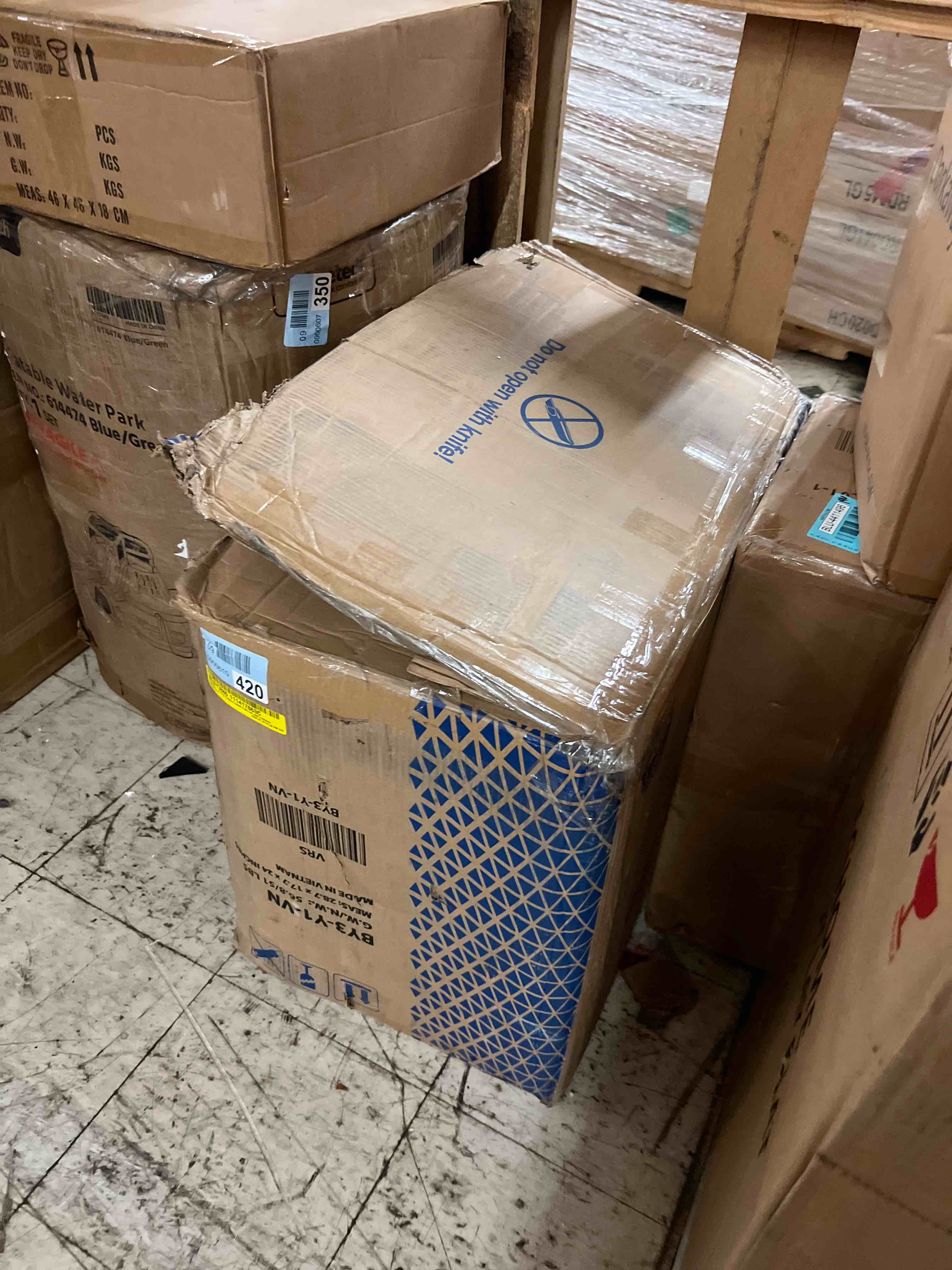 https://s3.amazonaws.com/lotting-images-prod/phillipi/GRA1900987_1754622784191.jpeg