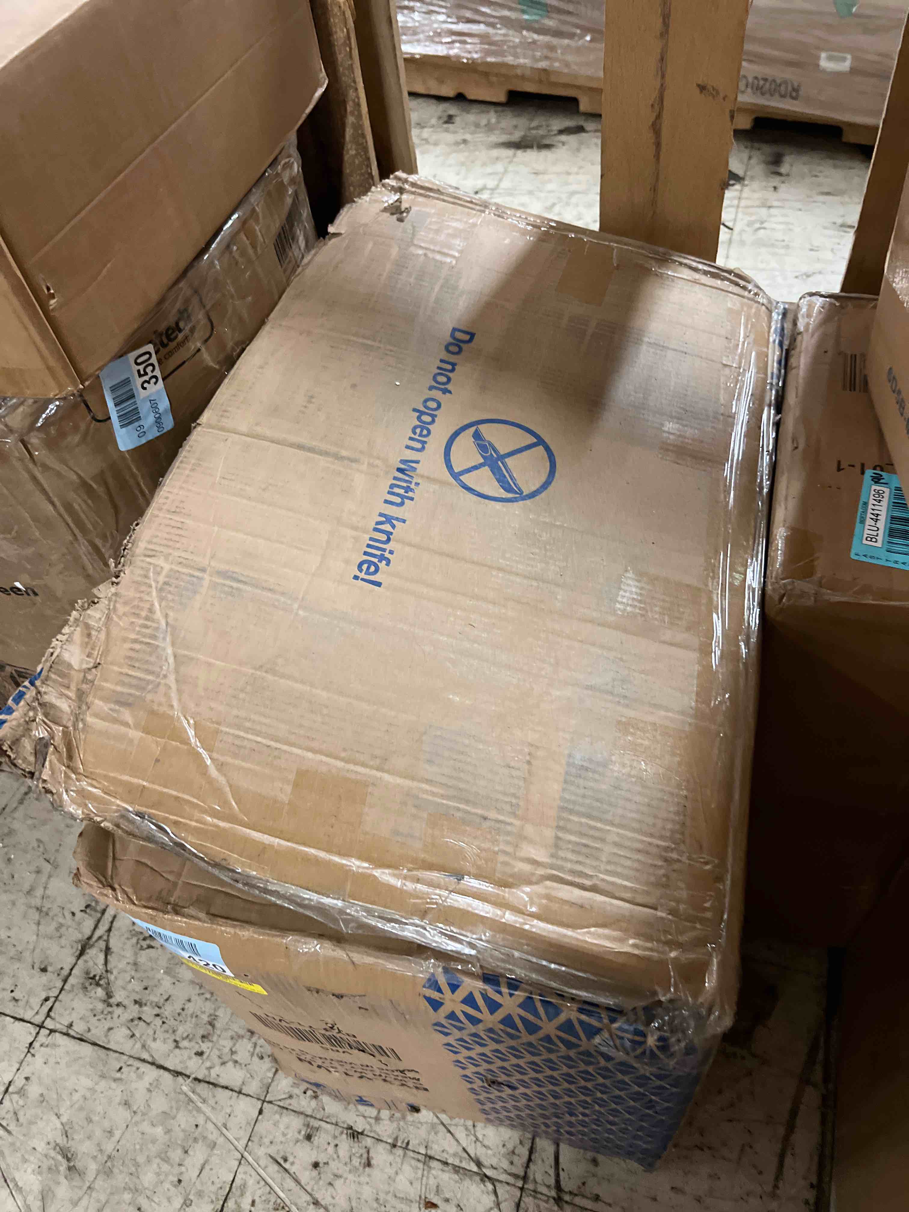 https://s3.amazonaws.com/lotting-images-prod/phillipi/GRA1900987_1754622785656.jpeg