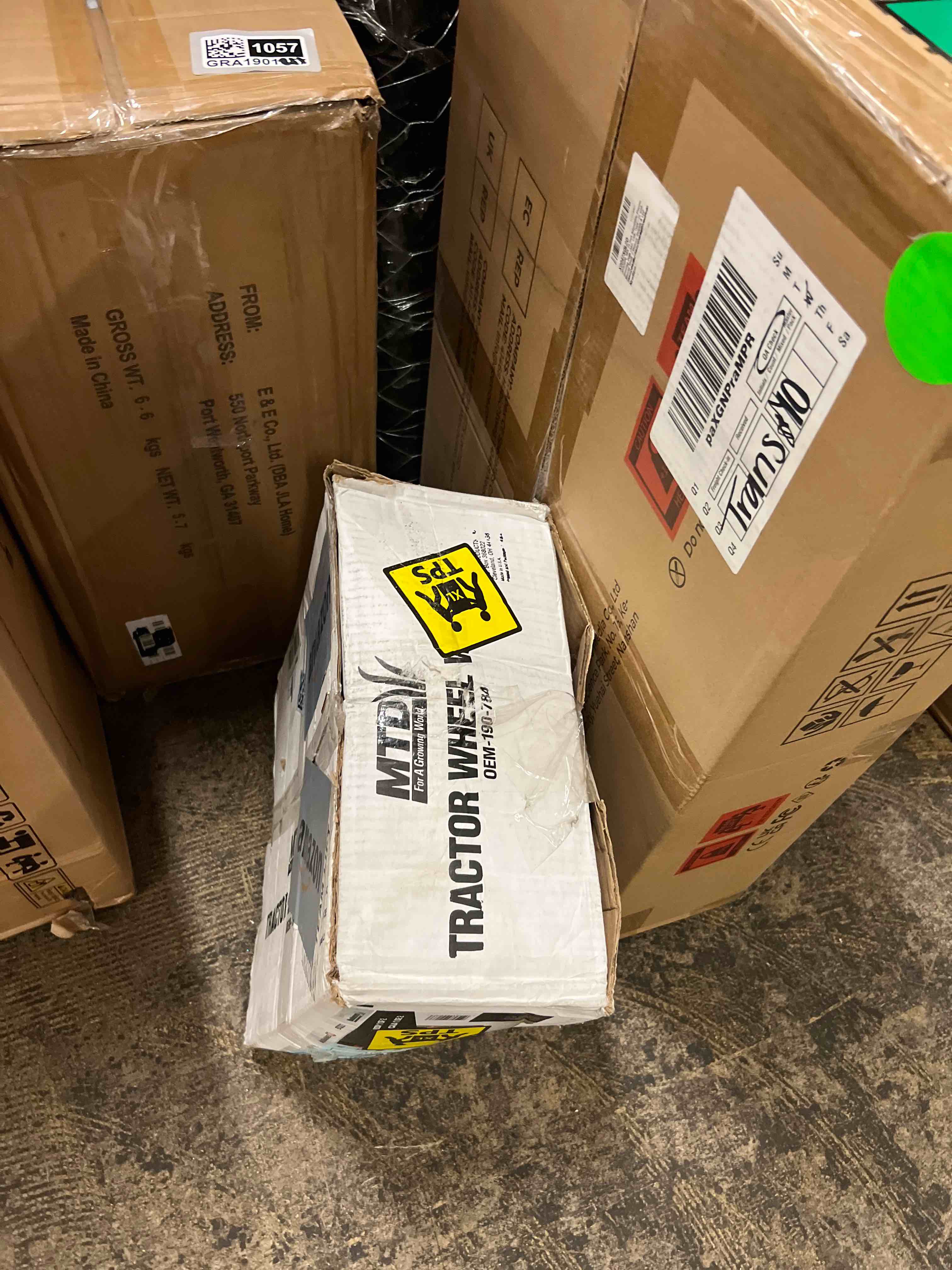 https://s3.amazonaws.com/lotting-images-prod/phillipi/GRA1901054_1755010647878.jpeg