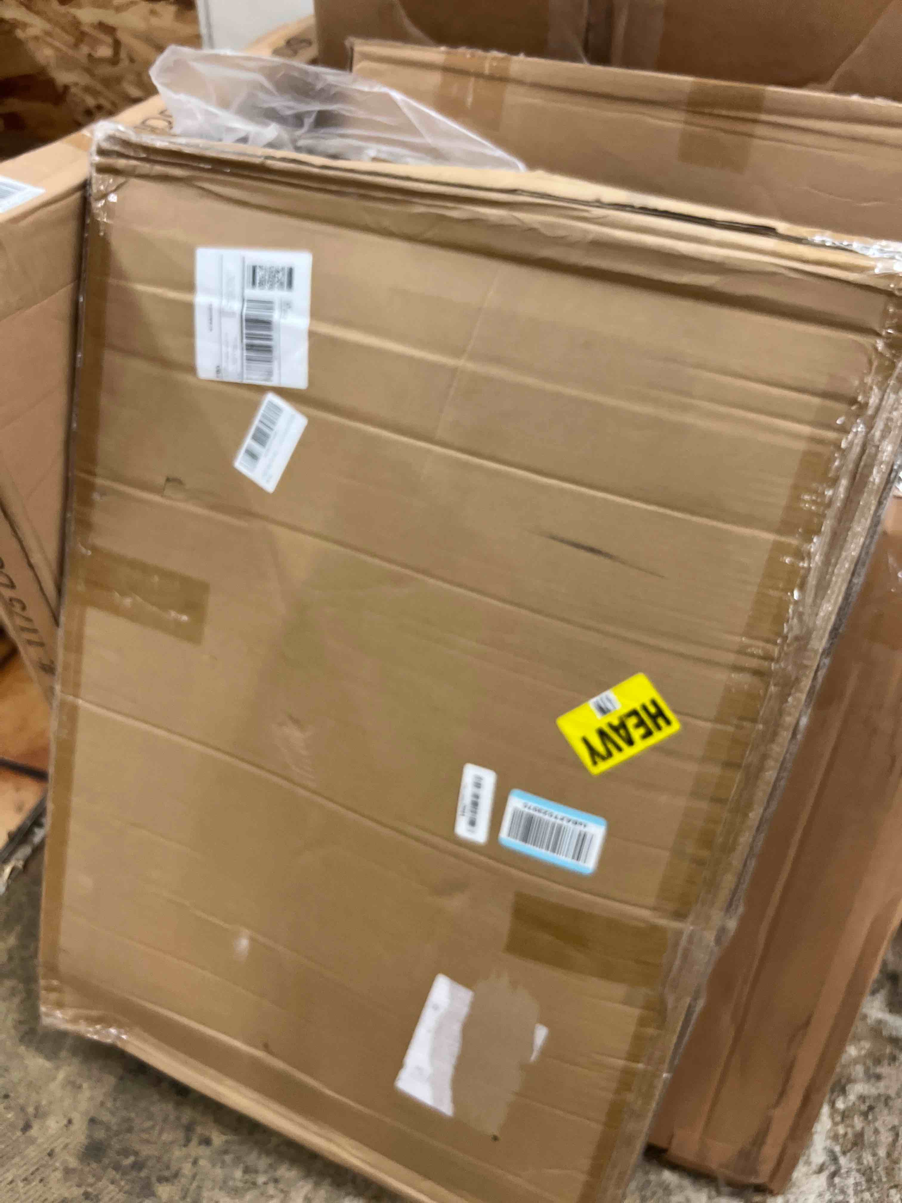 https://s3.amazonaws.com/lotting-images-prod/phillipi/GRA1901159_1755194160048.jpeg