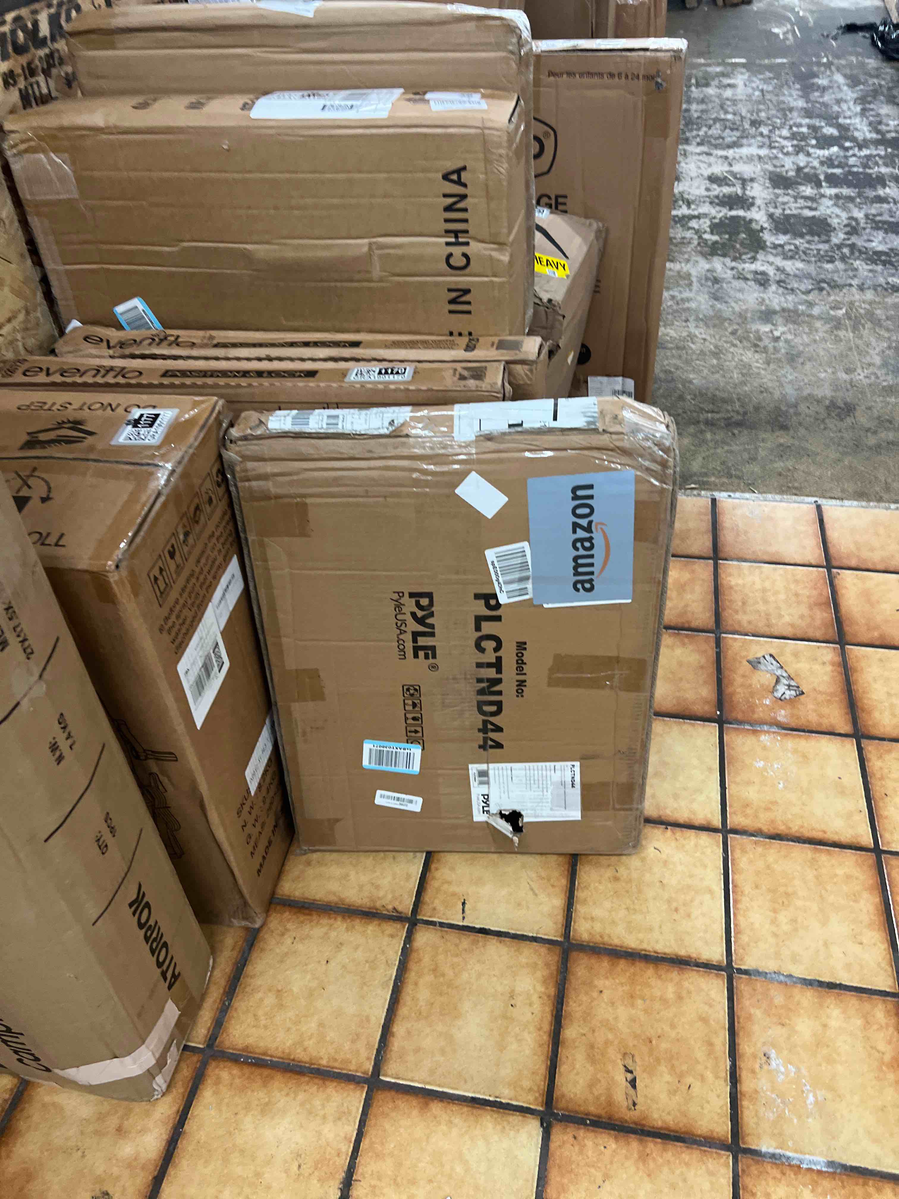 https://s3.amazonaws.com/lotting-images-prod/phillipi/GRA1901175_1755196408198.jpeg