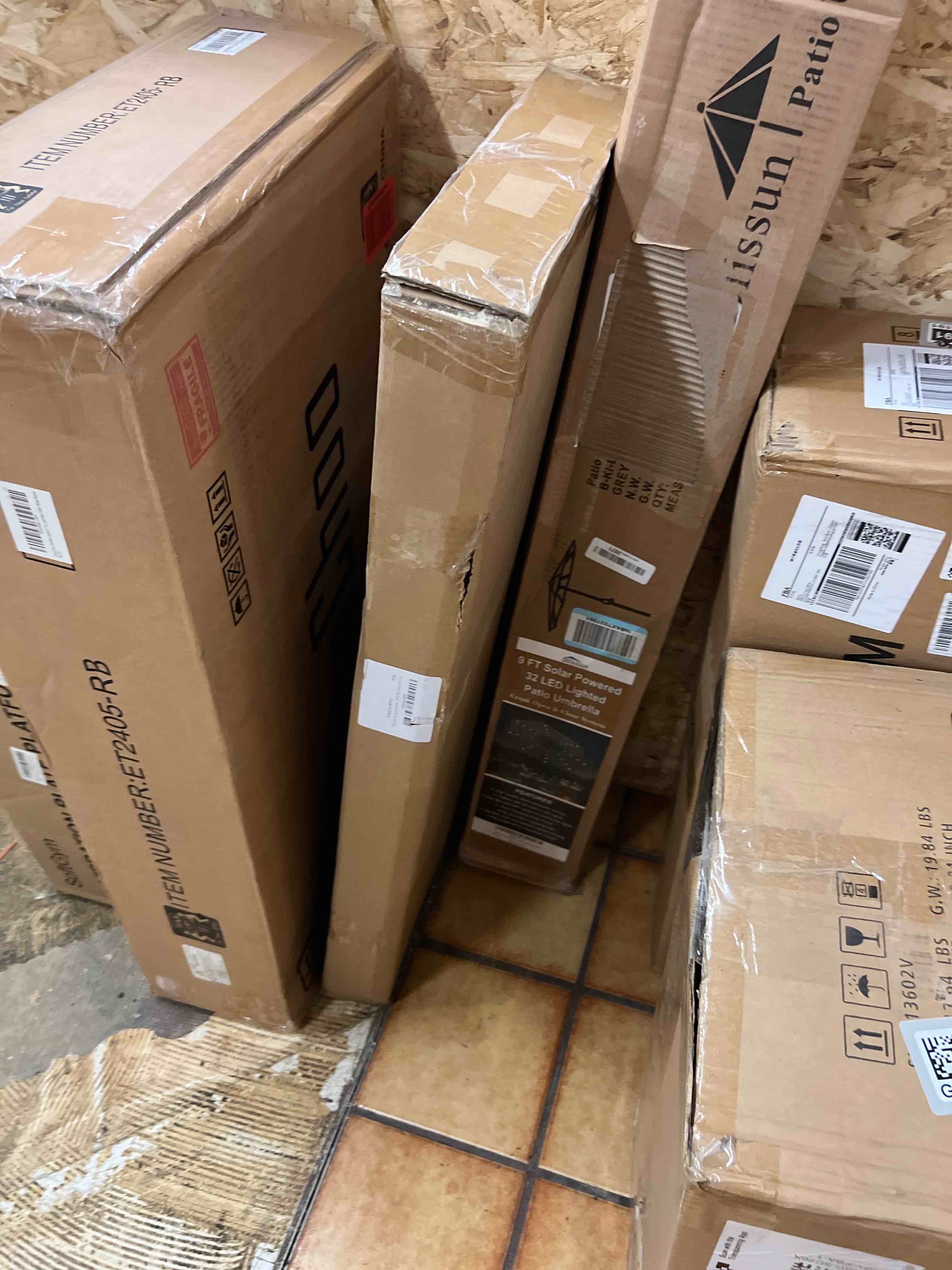 https://s3.amazonaws.com/lotting-images-prod/phillipi/GRA1901193_1755200910543.jpeg