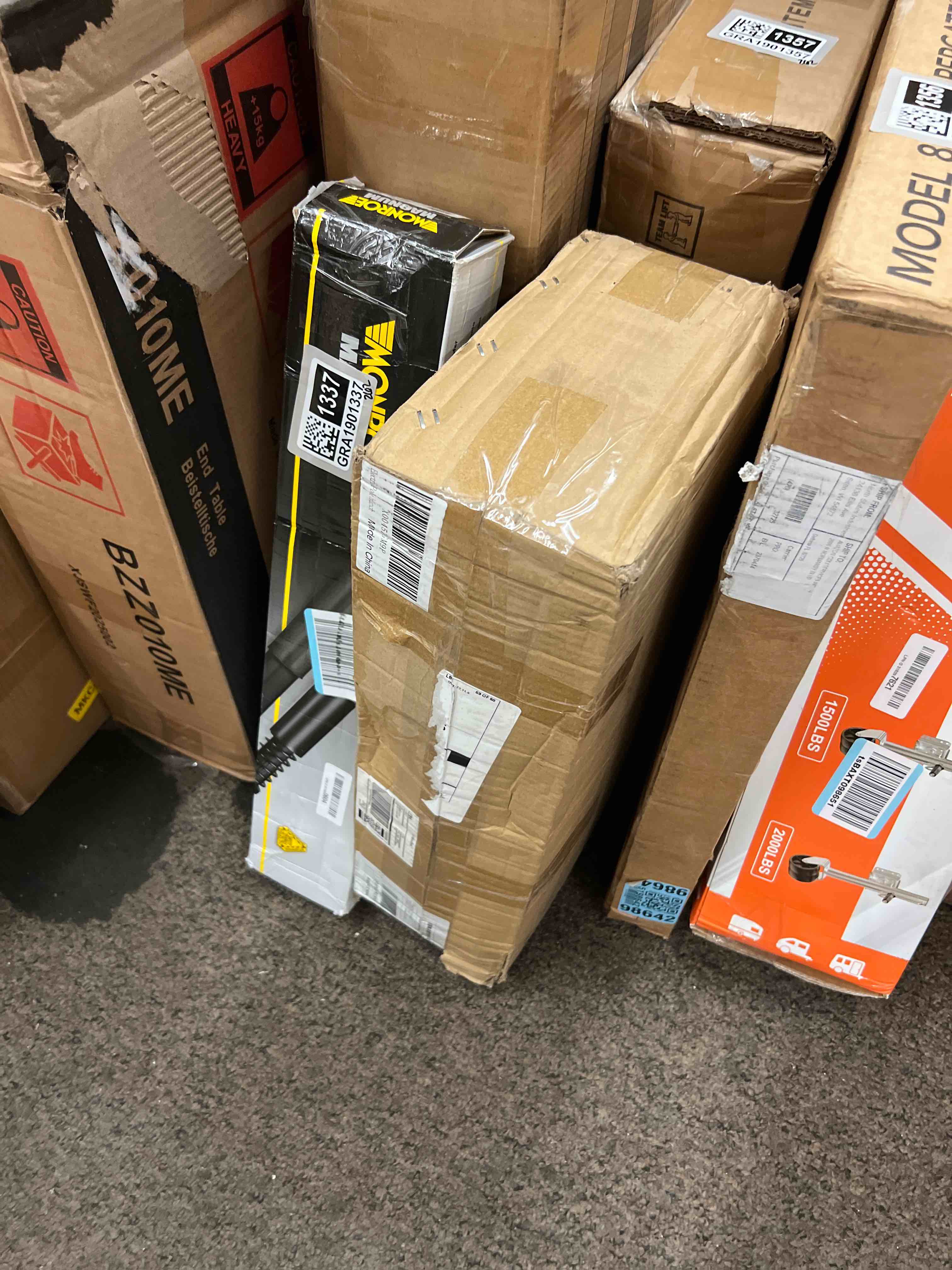 https://s3.amazonaws.com/lotting-images-prod/phillipi/GRA1901336_1755794965098.jpeg