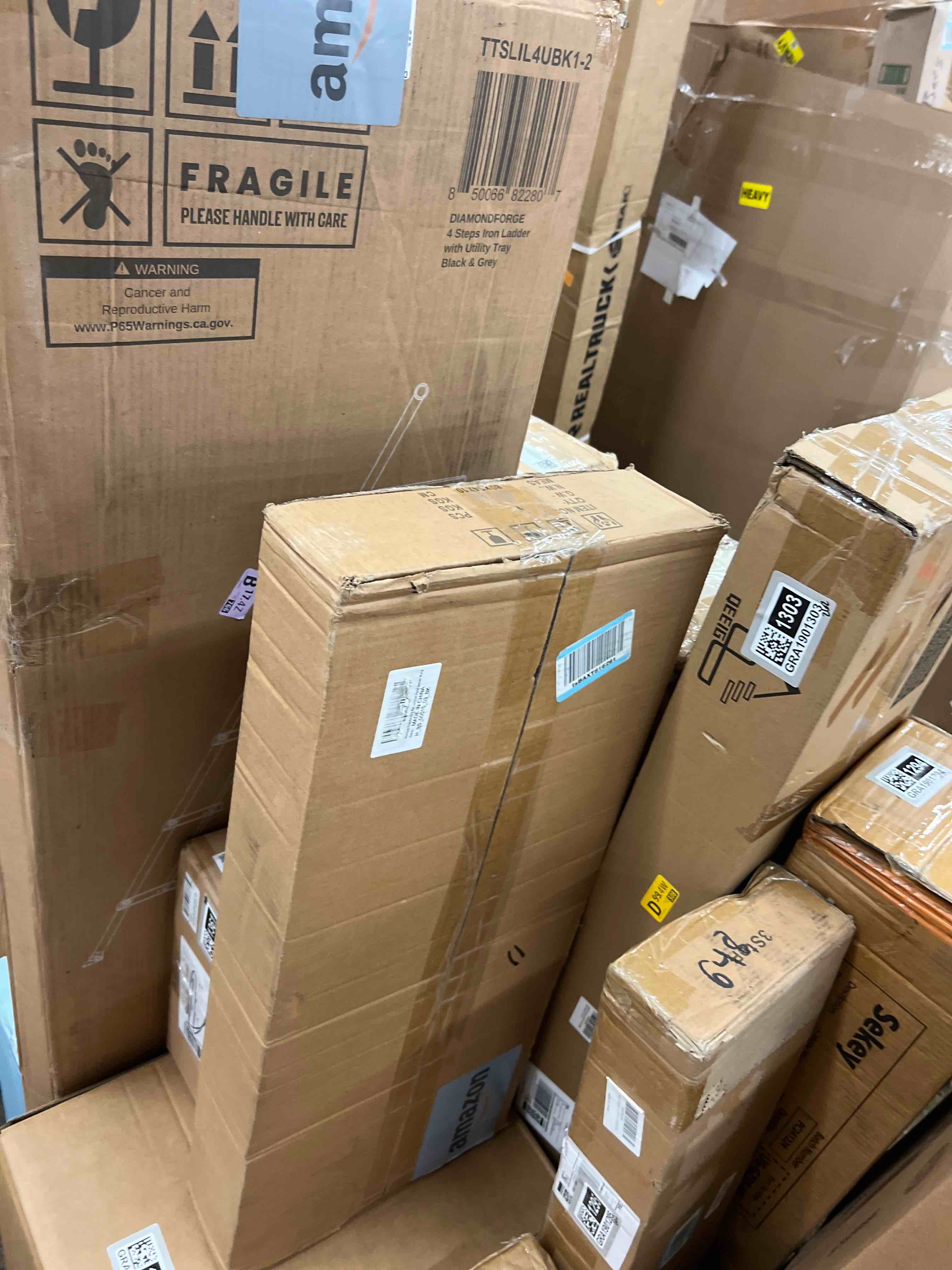 https://s3.amazonaws.com/lotting-images-prod/phillipi/GRA1901359_1755792328333.jpeg