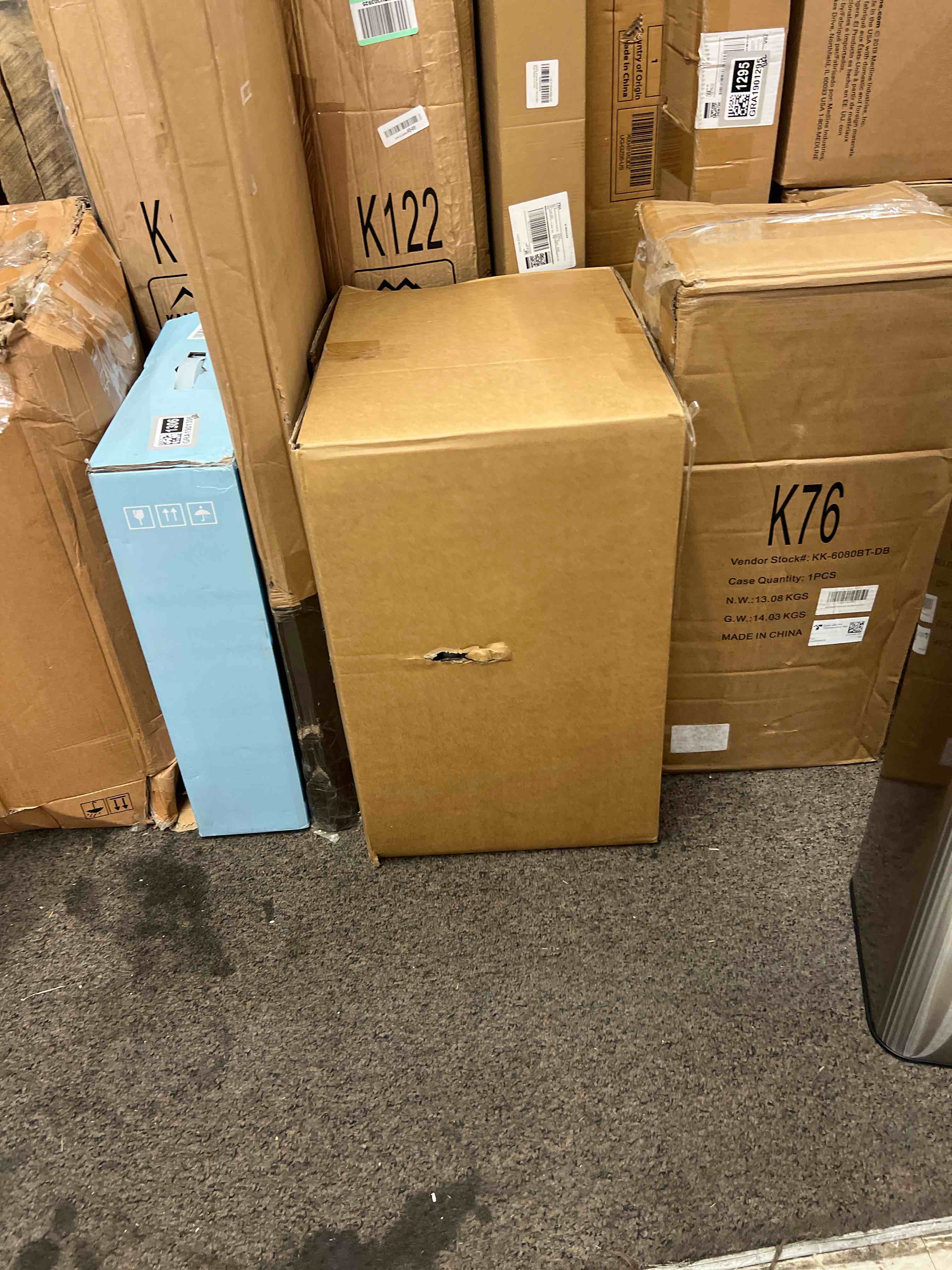 https://s3.amazonaws.com/lotting-images-prod/phillipi/GRA1901367_1755788533214.jpeg