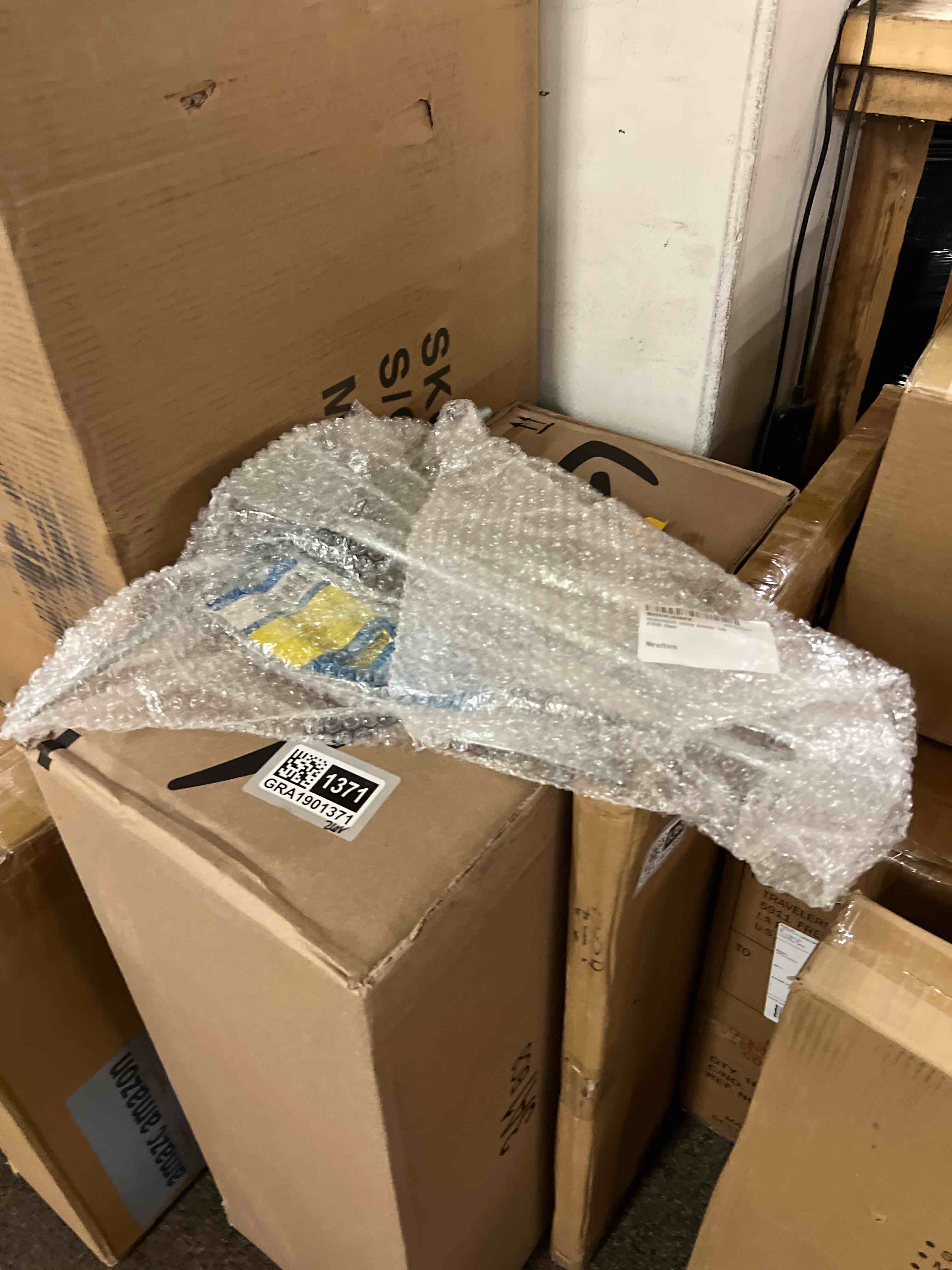 https://s3.amazonaws.com/lotting-images-prod/phillipi/GRA1901385_1755825730354.jpeg