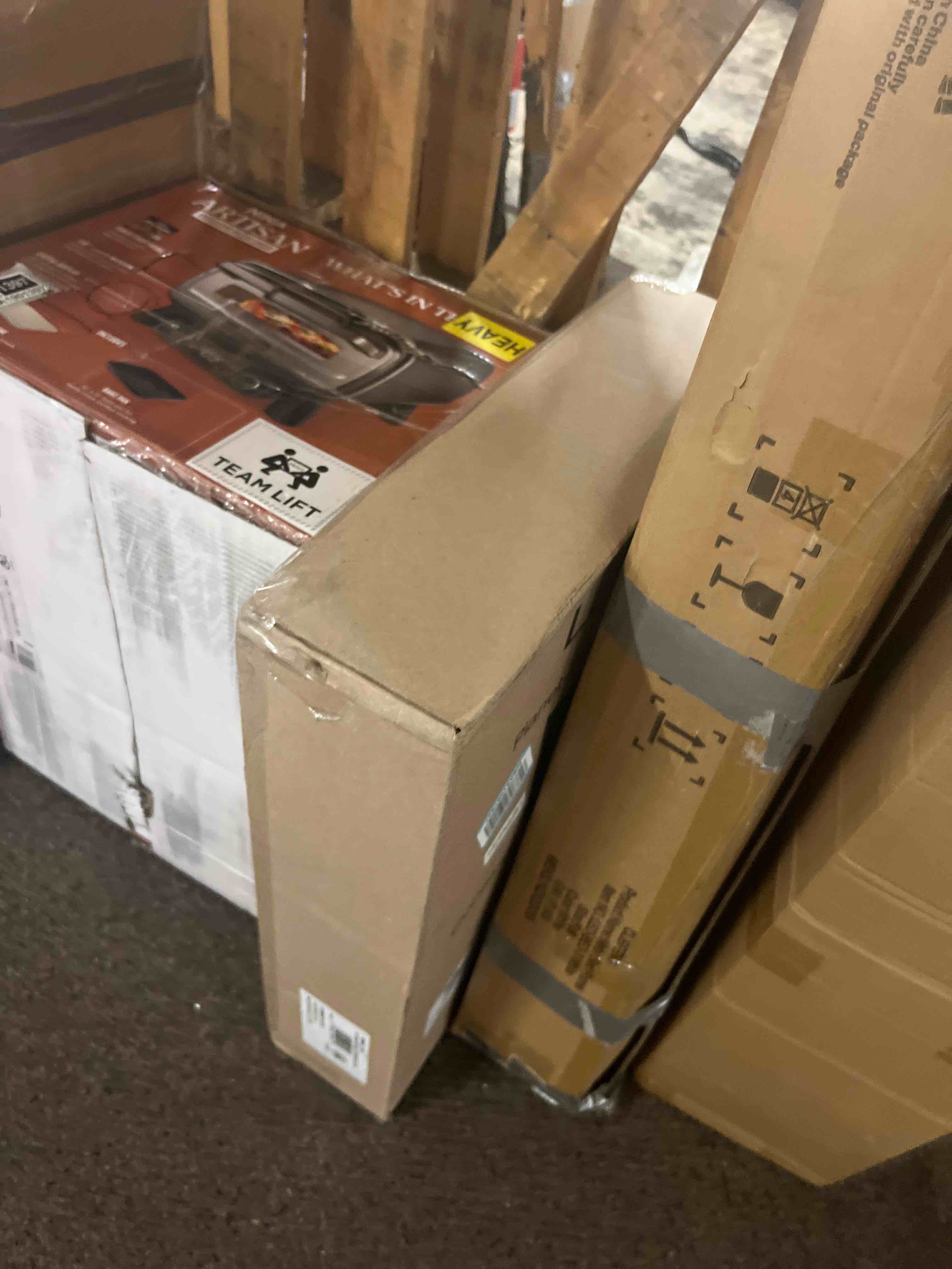 https://s3.amazonaws.com/lotting-images-prod/phillipi/GRA1901396_1755823982855.jpeg