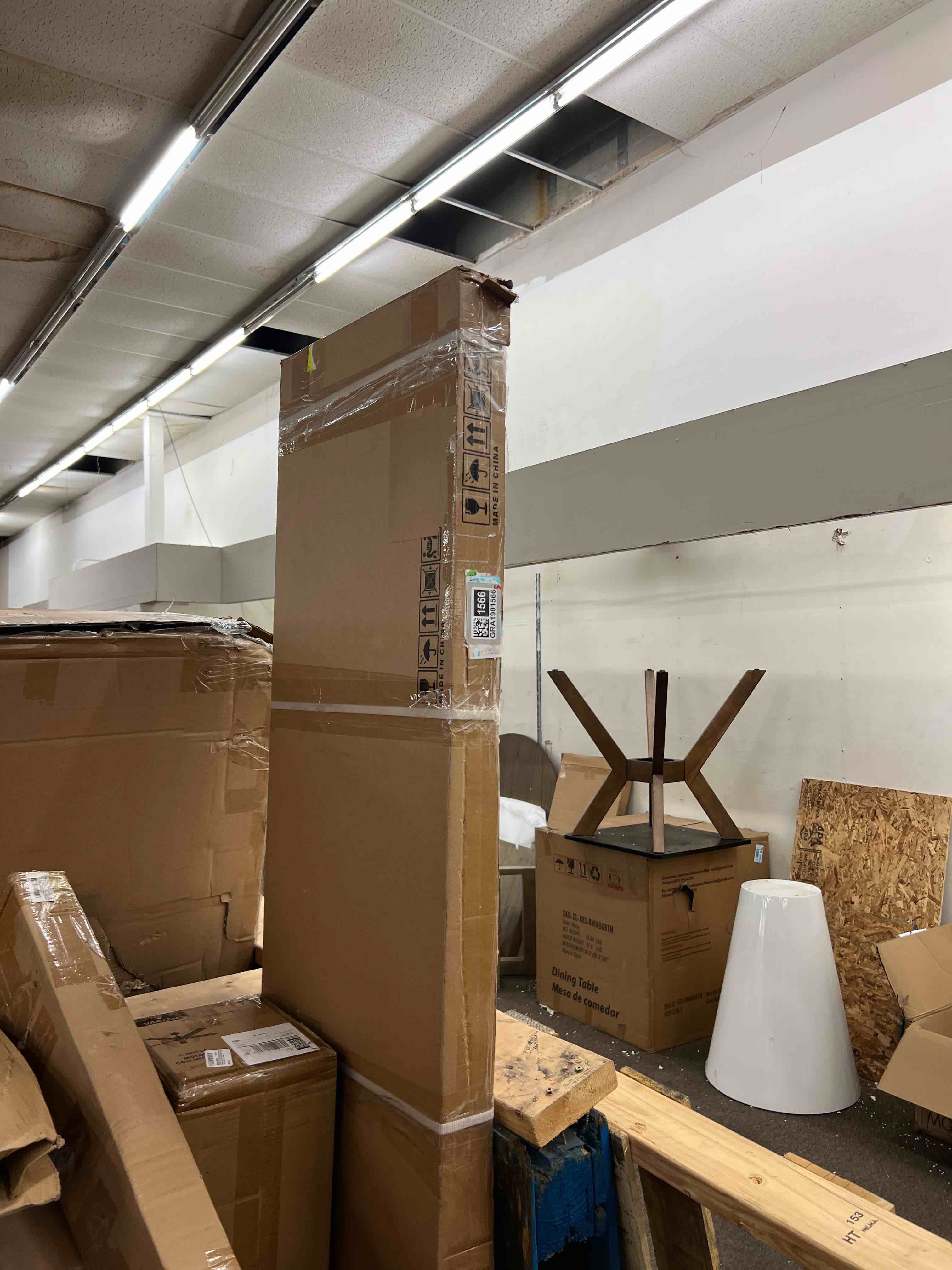 https://s3.amazonaws.com/lotting-images-prod/phillipi/GRA1901566_1756218575599.jpeg