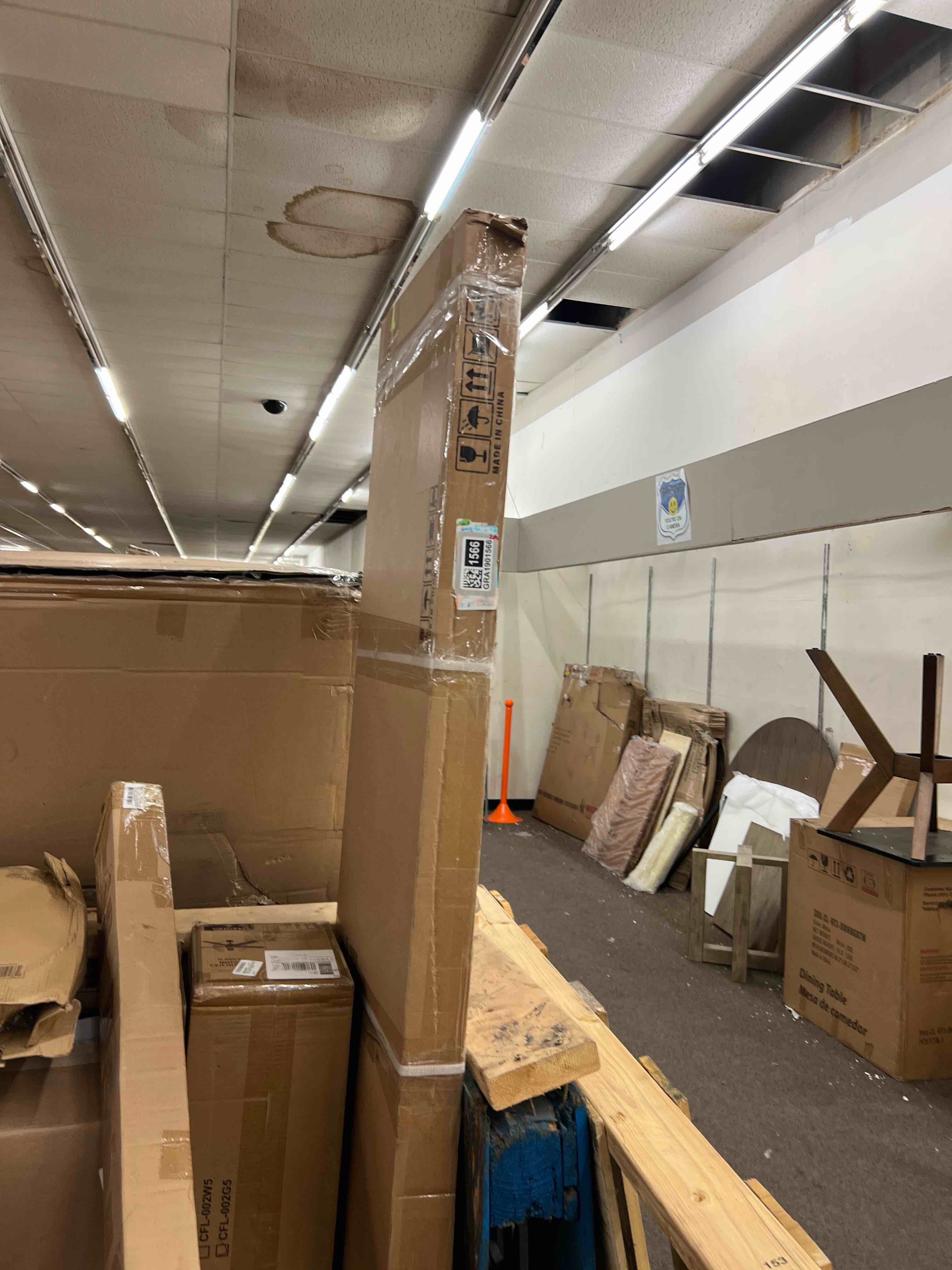 https://s3.amazonaws.com/lotting-images-prod/phillipi/GRA1901566_1756218577065.jpeg