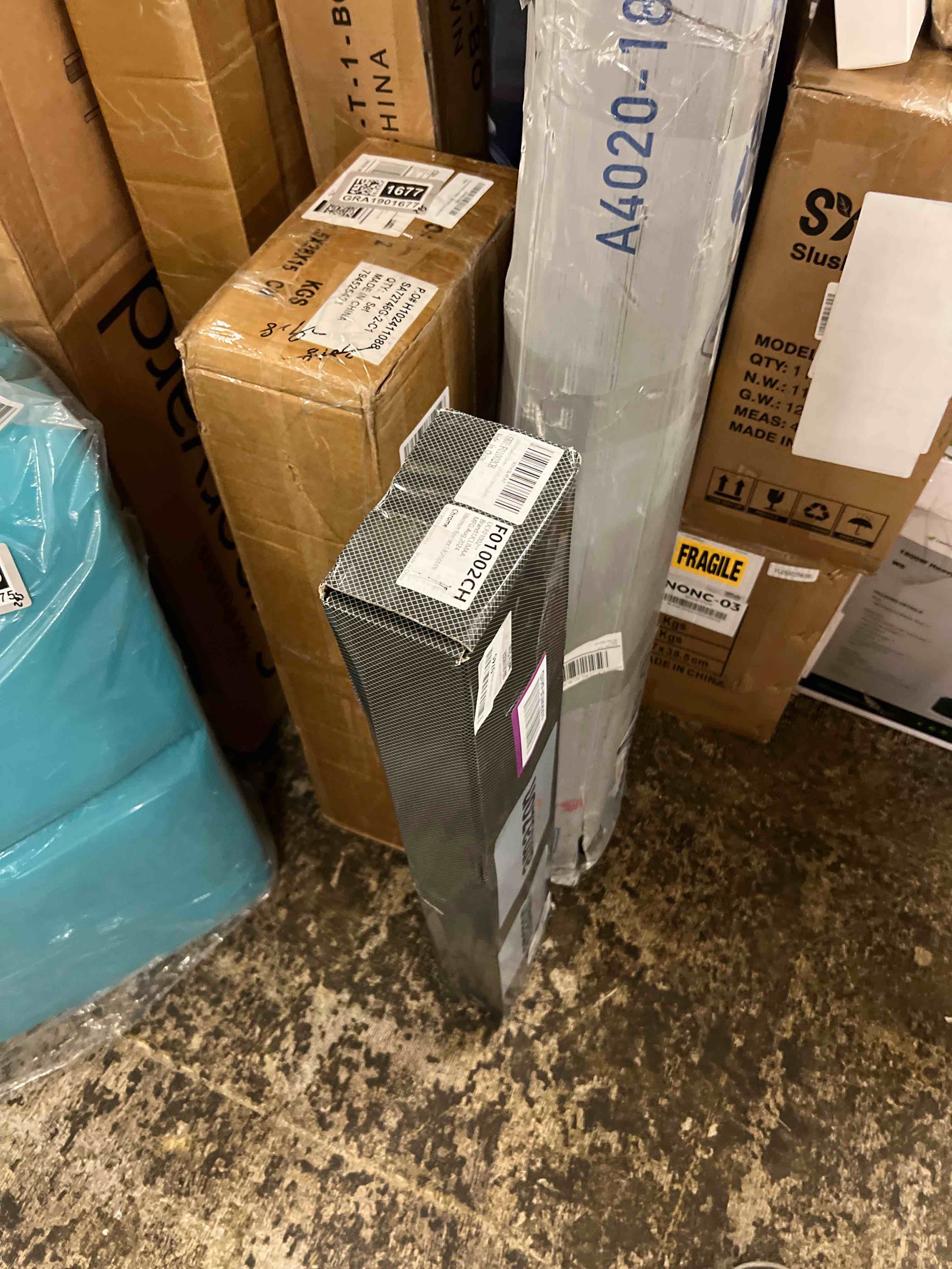 https://s3.amazonaws.com/lotting-images-prod/phillipi/GRA1901674_1756233866529.jpeg