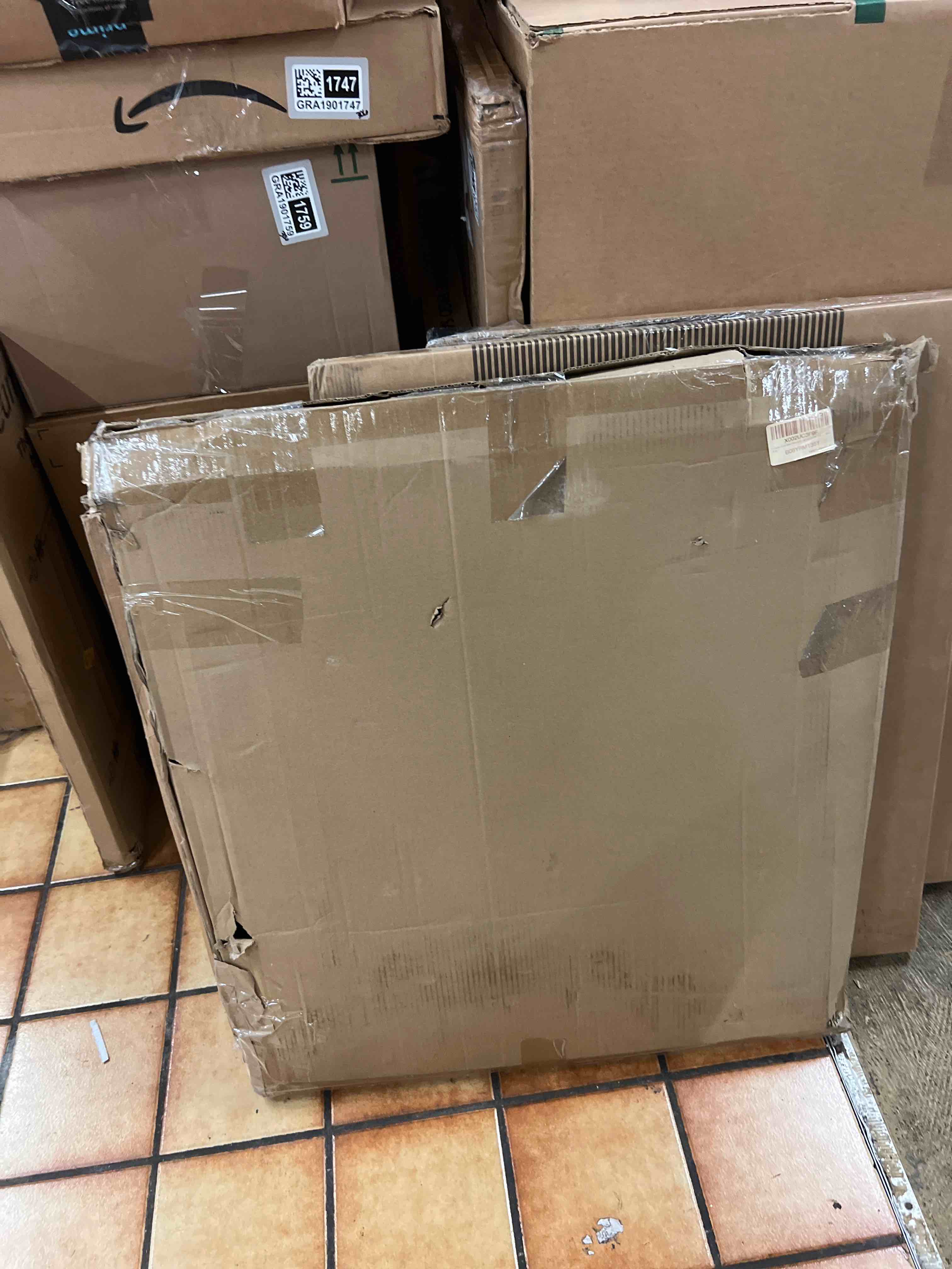https://s3.amazonaws.com/lotting-images-prod/phillipi/GRA1901734_1756327078013.jpeg