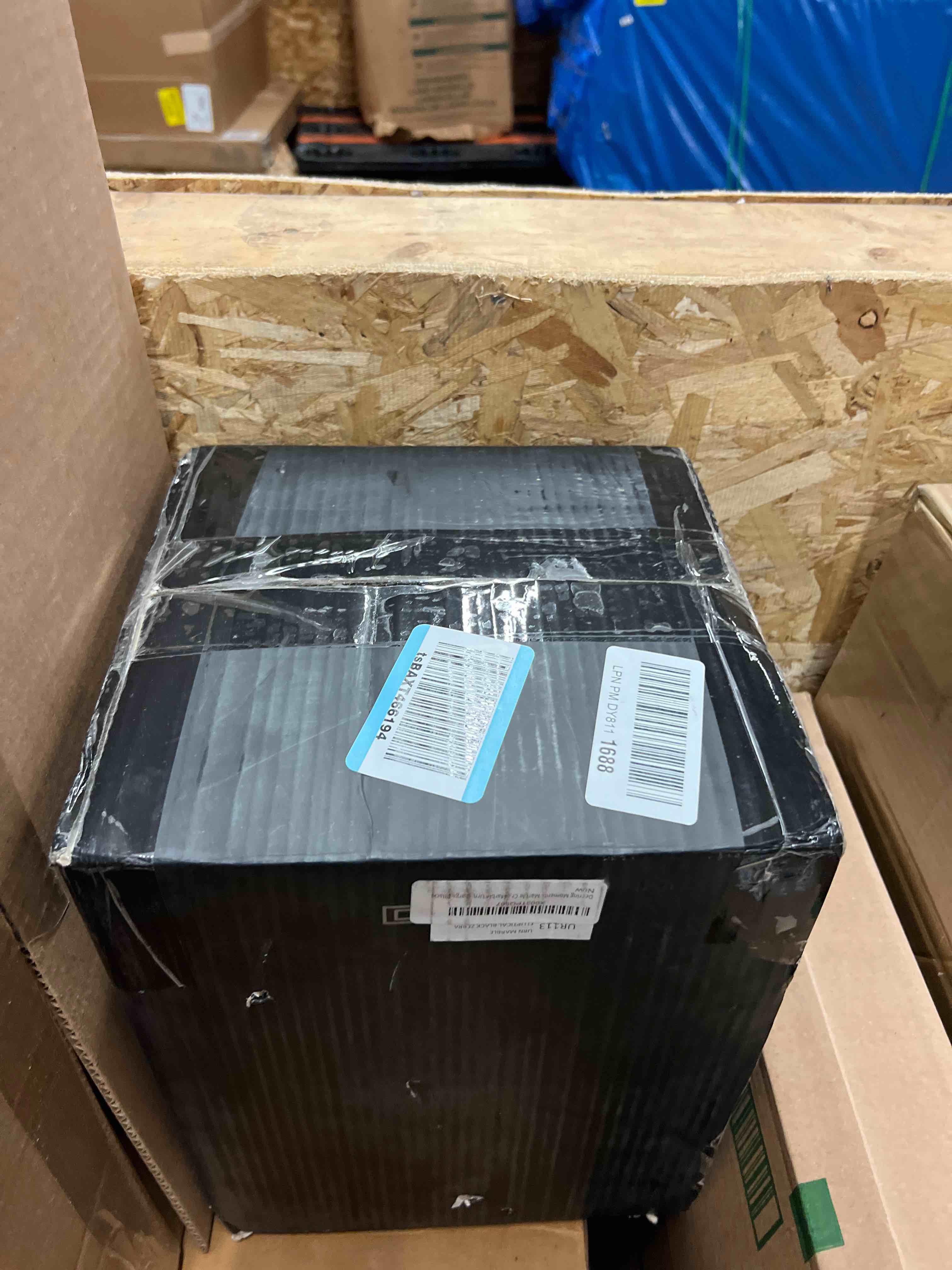https://s3.amazonaws.com/lotting-images-prod/phillipi/GRA1901791_1756329583868.jpeg