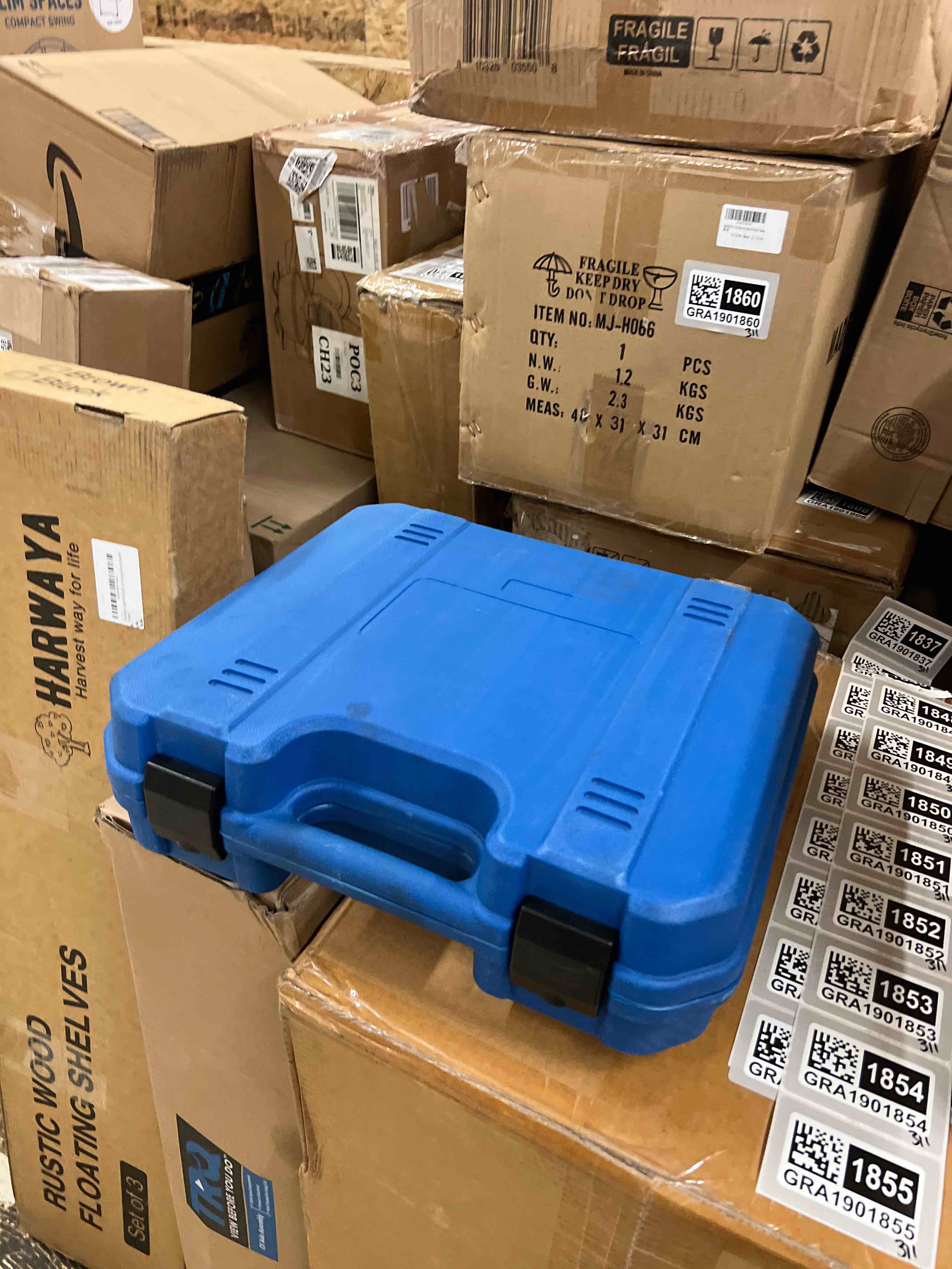 https://s3.amazonaws.com/lotting-images-prod/phillipi/GRA1901855_1756396733482.jpeg