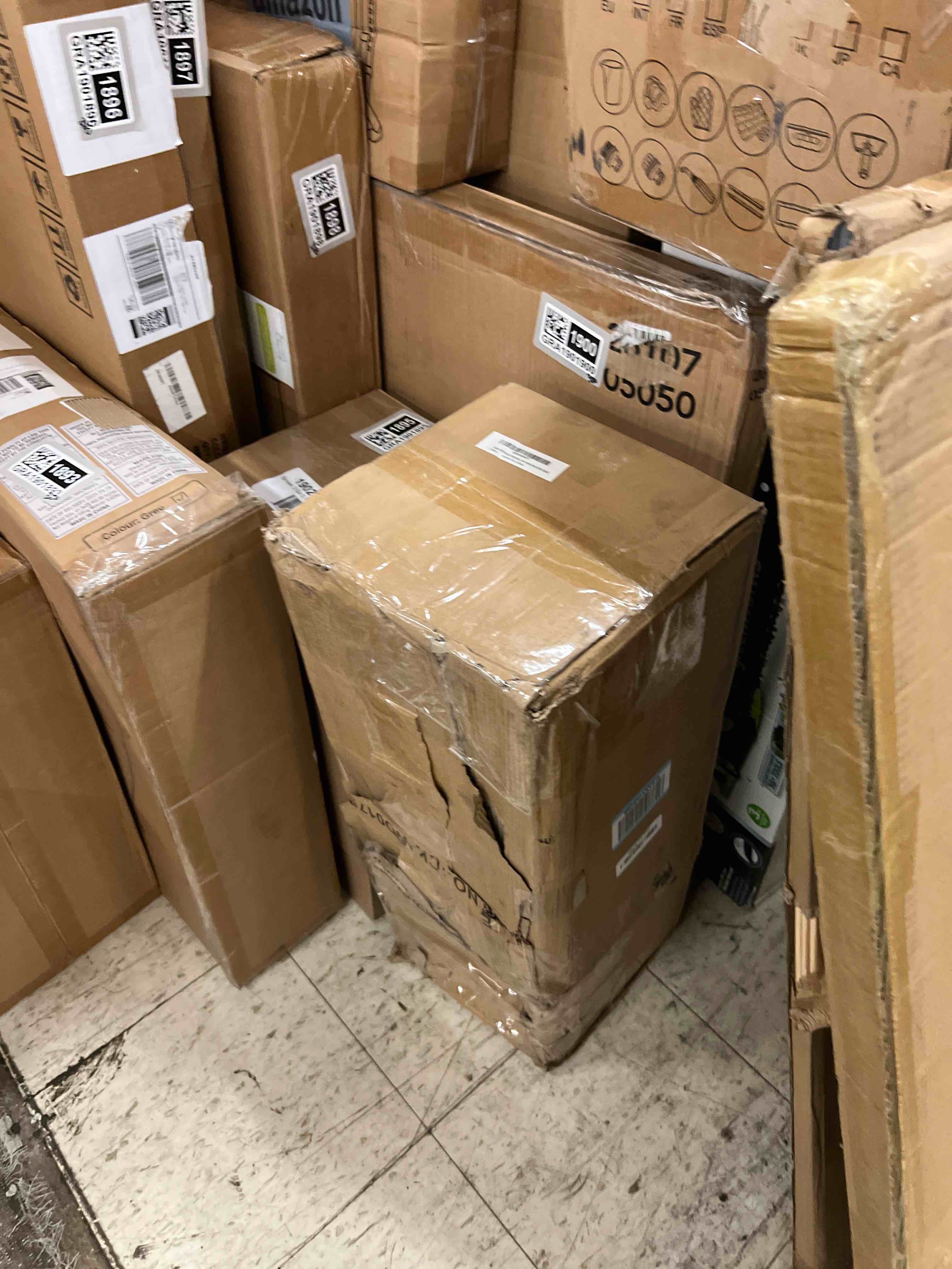 https://s3.amazonaws.com/lotting-images-prod/phillipi/GRA1901887_1756417113553.jpeg