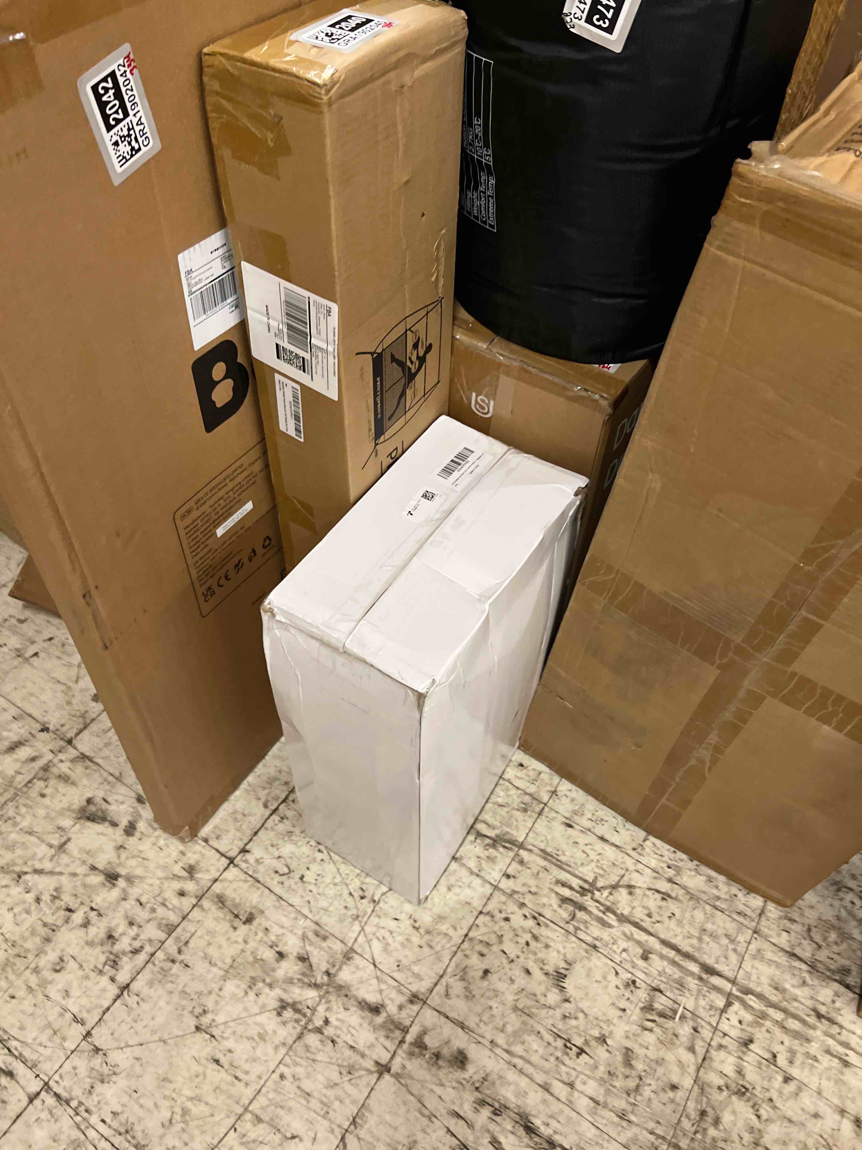 https://s3.amazonaws.com/lotting-images-prod/phillipi/GRA1902038_1756838475328.jpeg