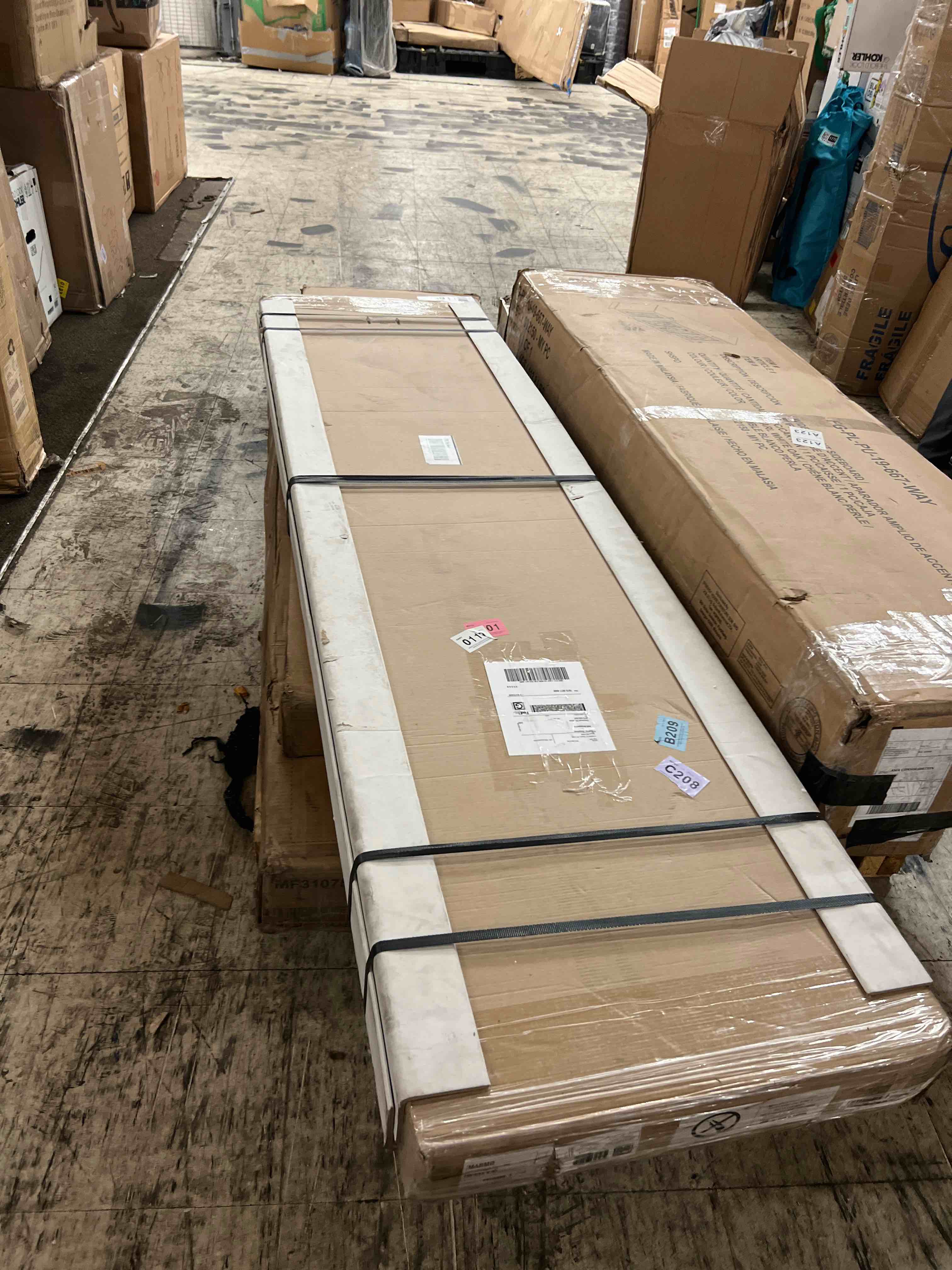 https://s3.amazonaws.com/lotting-images-prod/phillipi/GRA1902084_1756919107446.jpeg