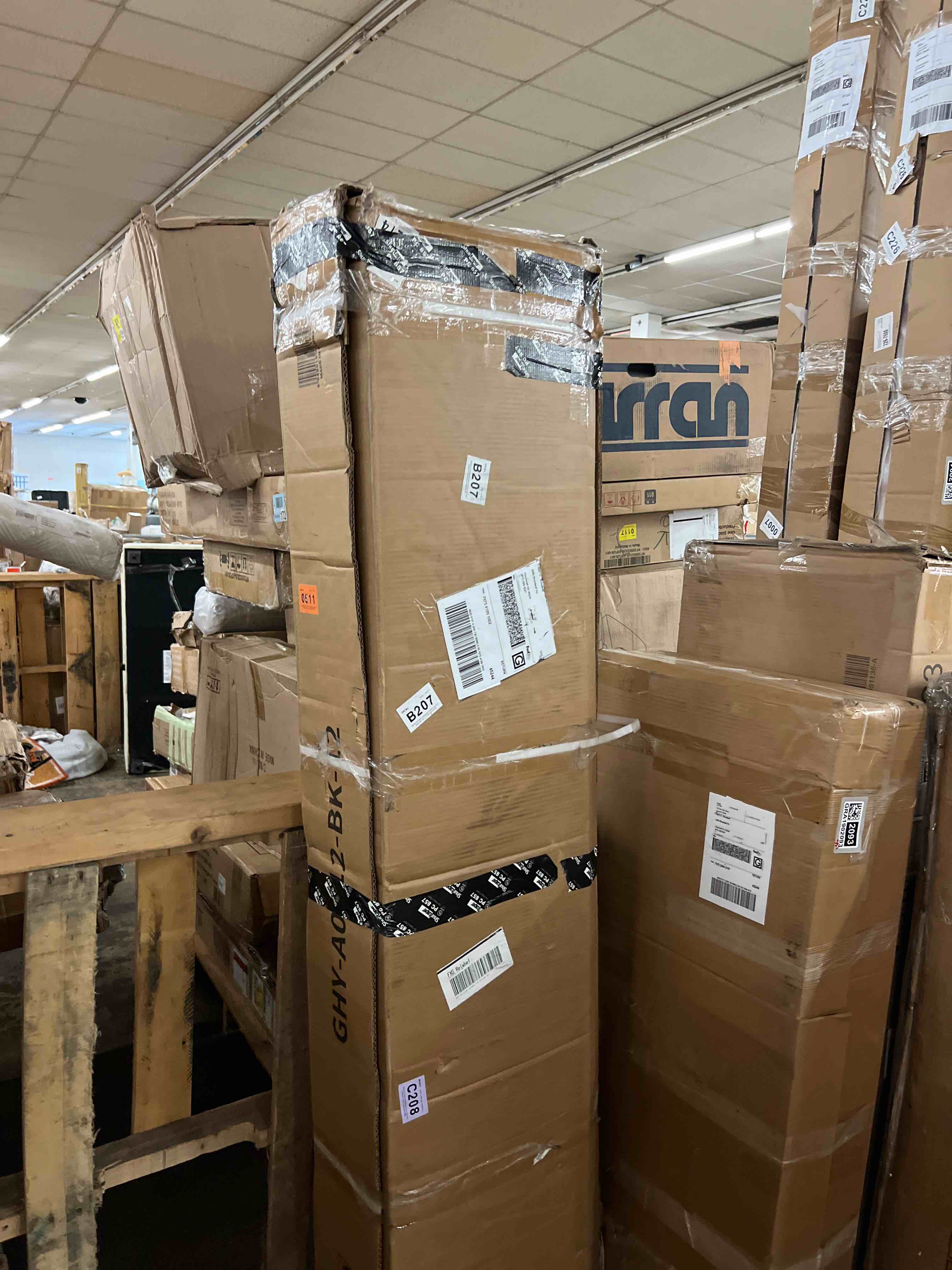 https://s3.amazonaws.com/lotting-images-prod/phillipi/GRA1902089_1756918223746.jpeg