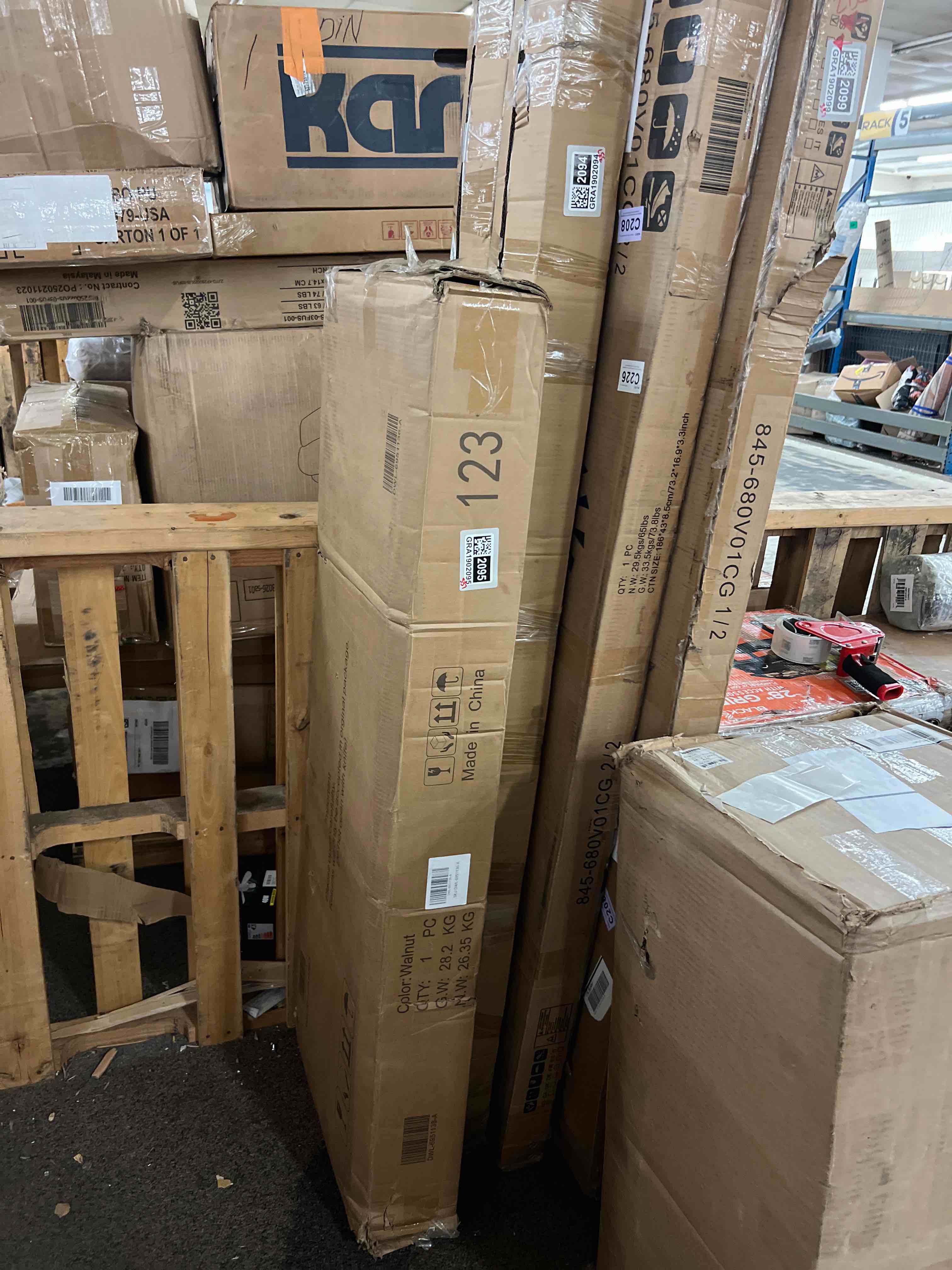 https://s3.amazonaws.com/lotting-images-prod/phillipi/GRA1902095_1756916533141.jpeg