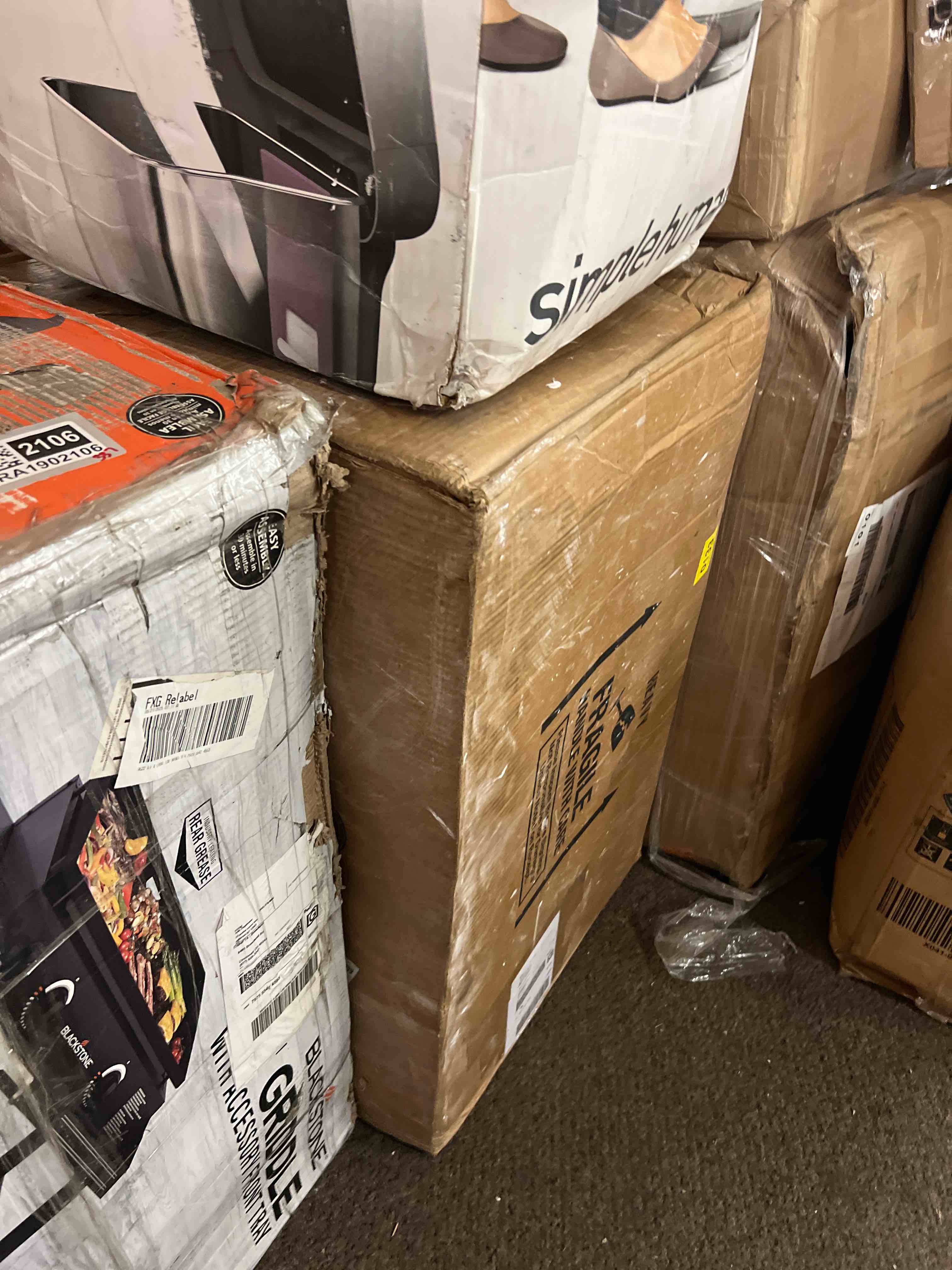https://s3.amazonaws.com/lotting-images-prod/phillipi/GRA1902105_1756914465292.jpeg