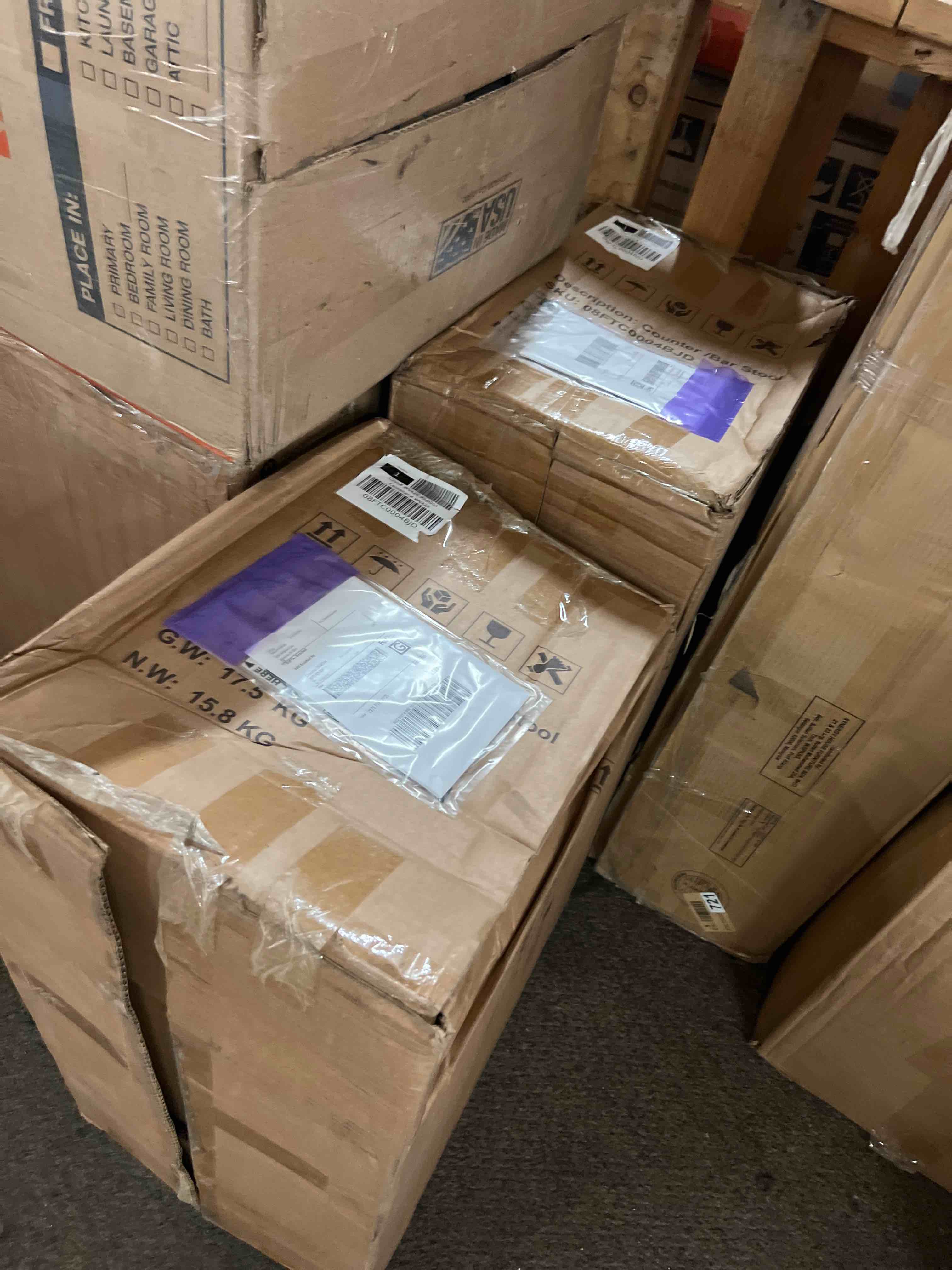 https://s3.amazonaws.com/lotting-images-prod/phillipi/GRA1902117_1756922973128.jpeg