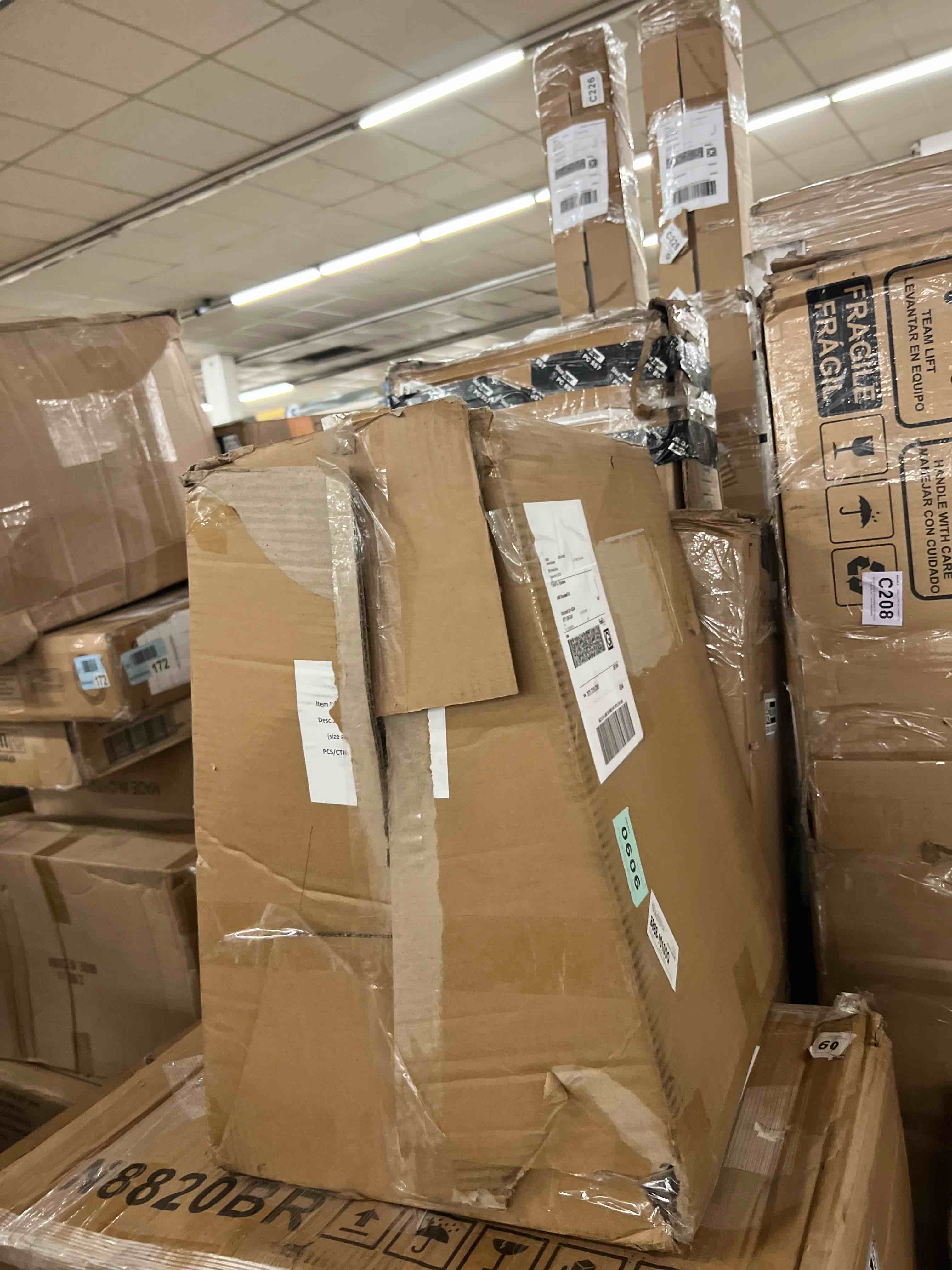 https://s3.amazonaws.com/lotting-images-prod/phillipi/GRA1902118_1756924720457.jpeg