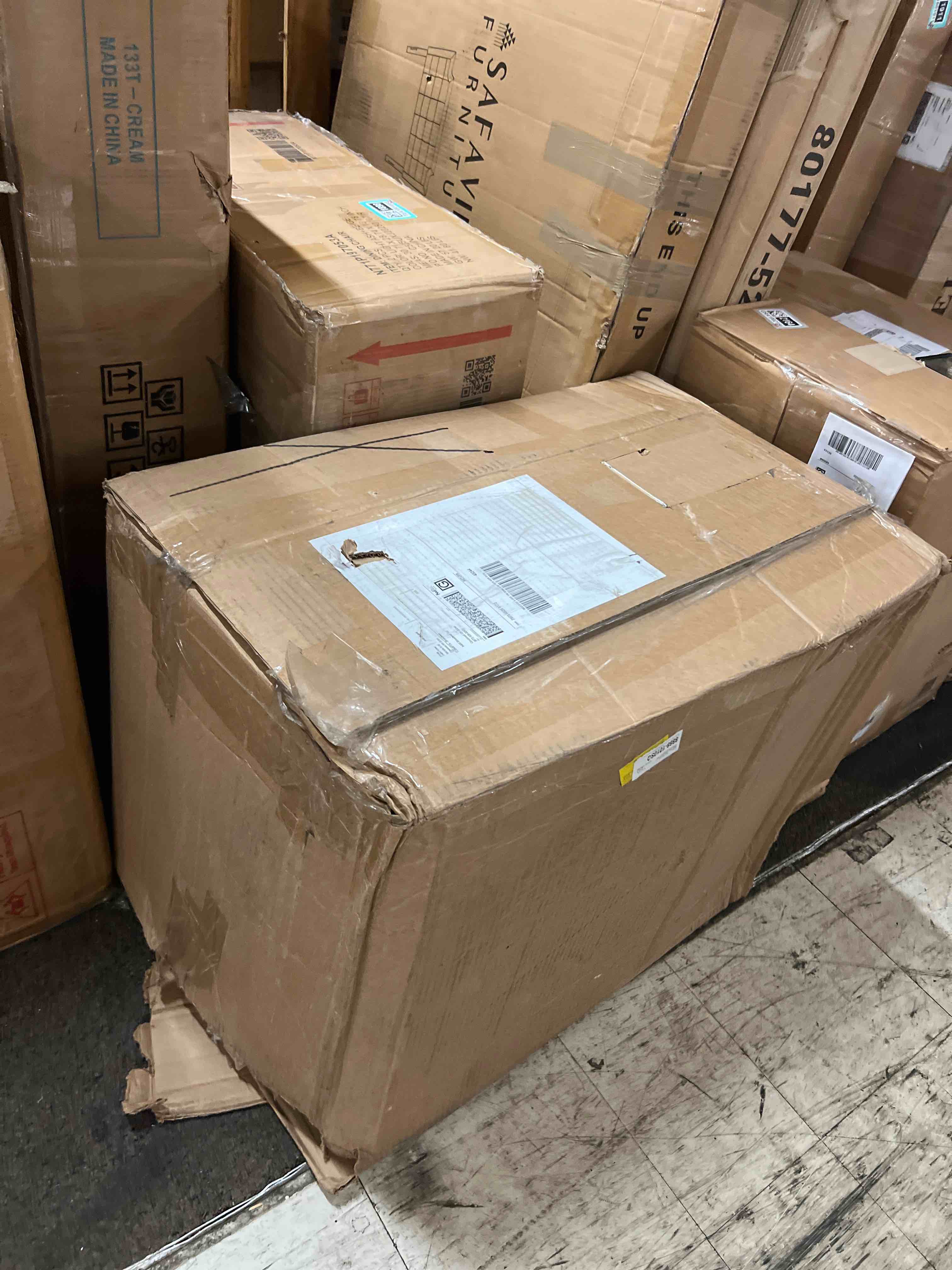 https://s3.amazonaws.com/lotting-images-prod/phillipi/GRA1902158_1756956876158.jpeg