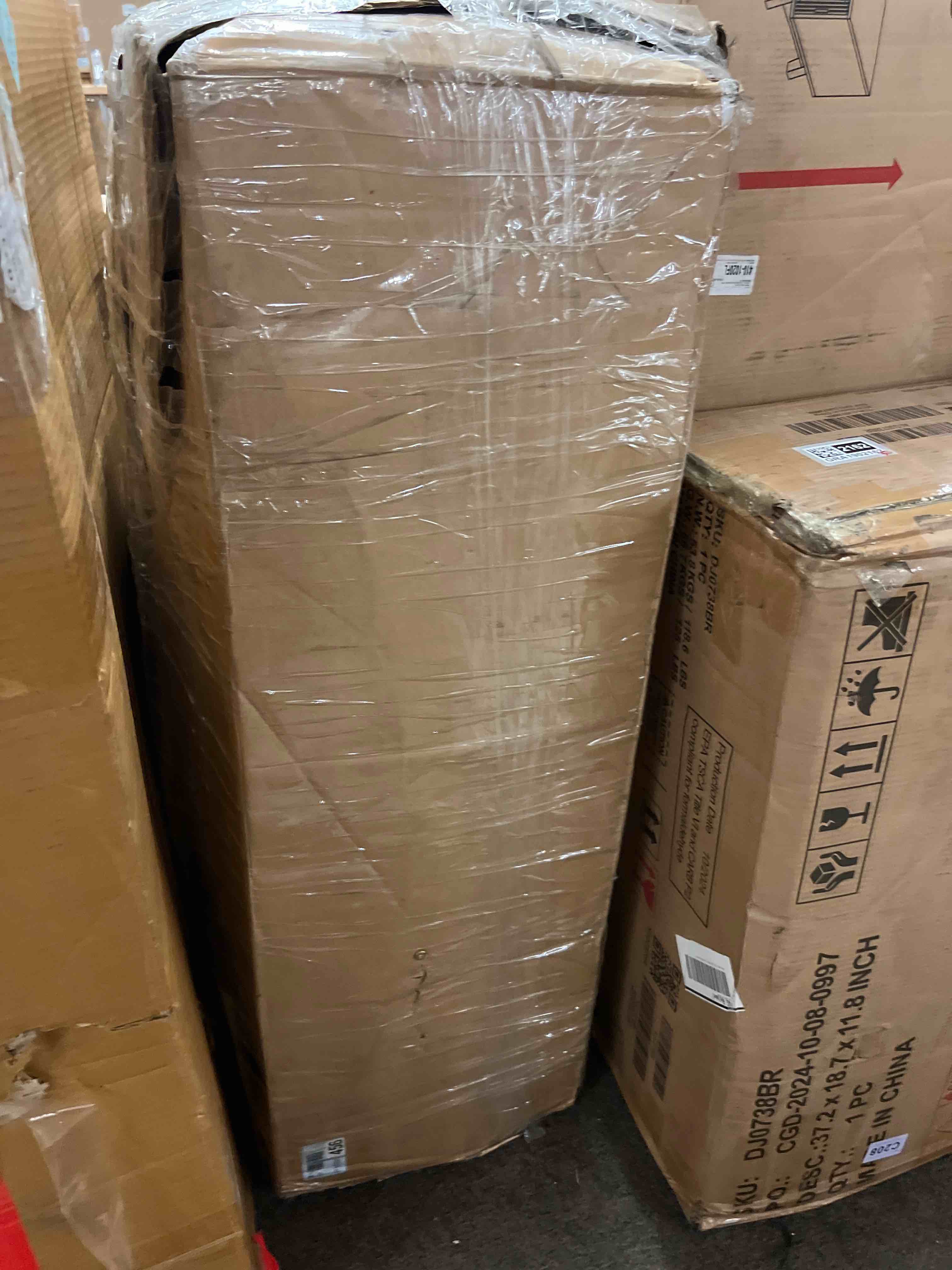 https://s3.amazonaws.com/lotting-images-prod/phillipi/GRA1902161_1756955062952.jpeg