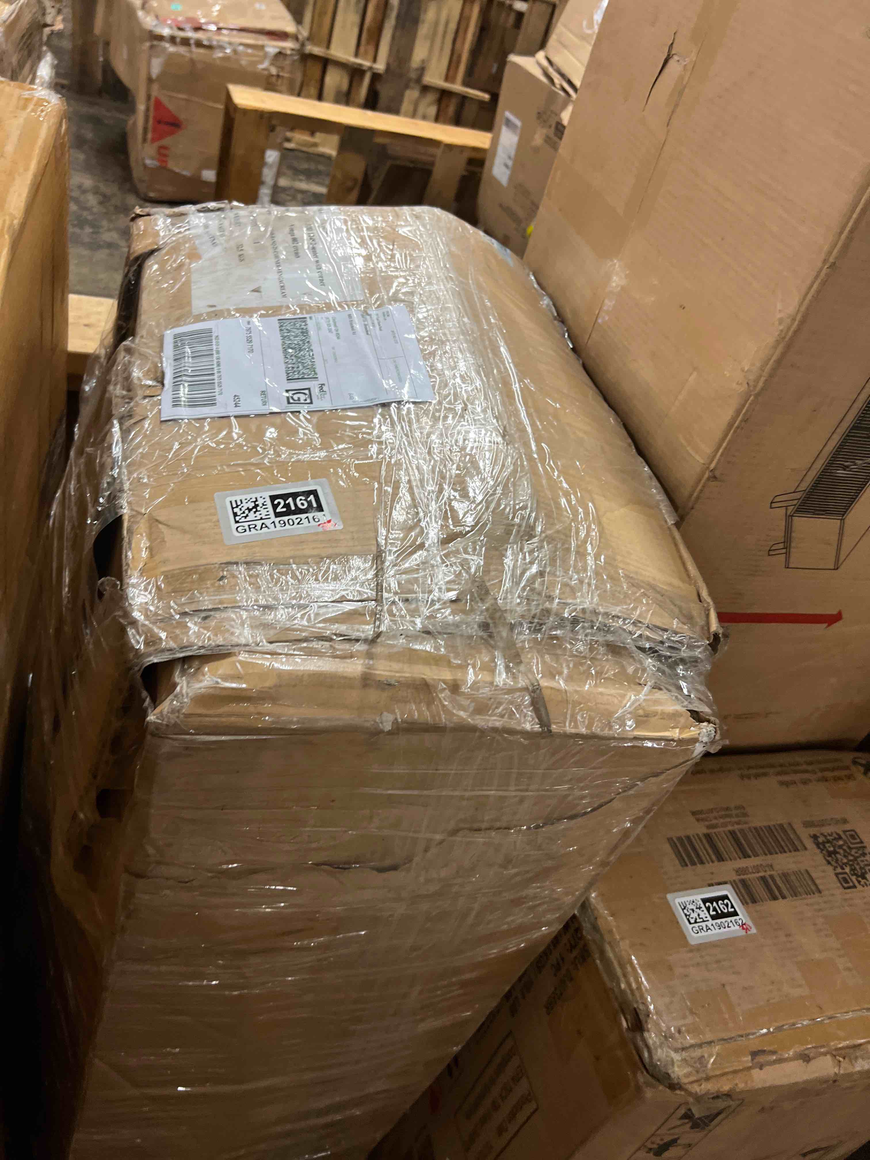 https://s3.amazonaws.com/lotting-images-prod/phillipi/GRA1902161_1756955065111.jpeg