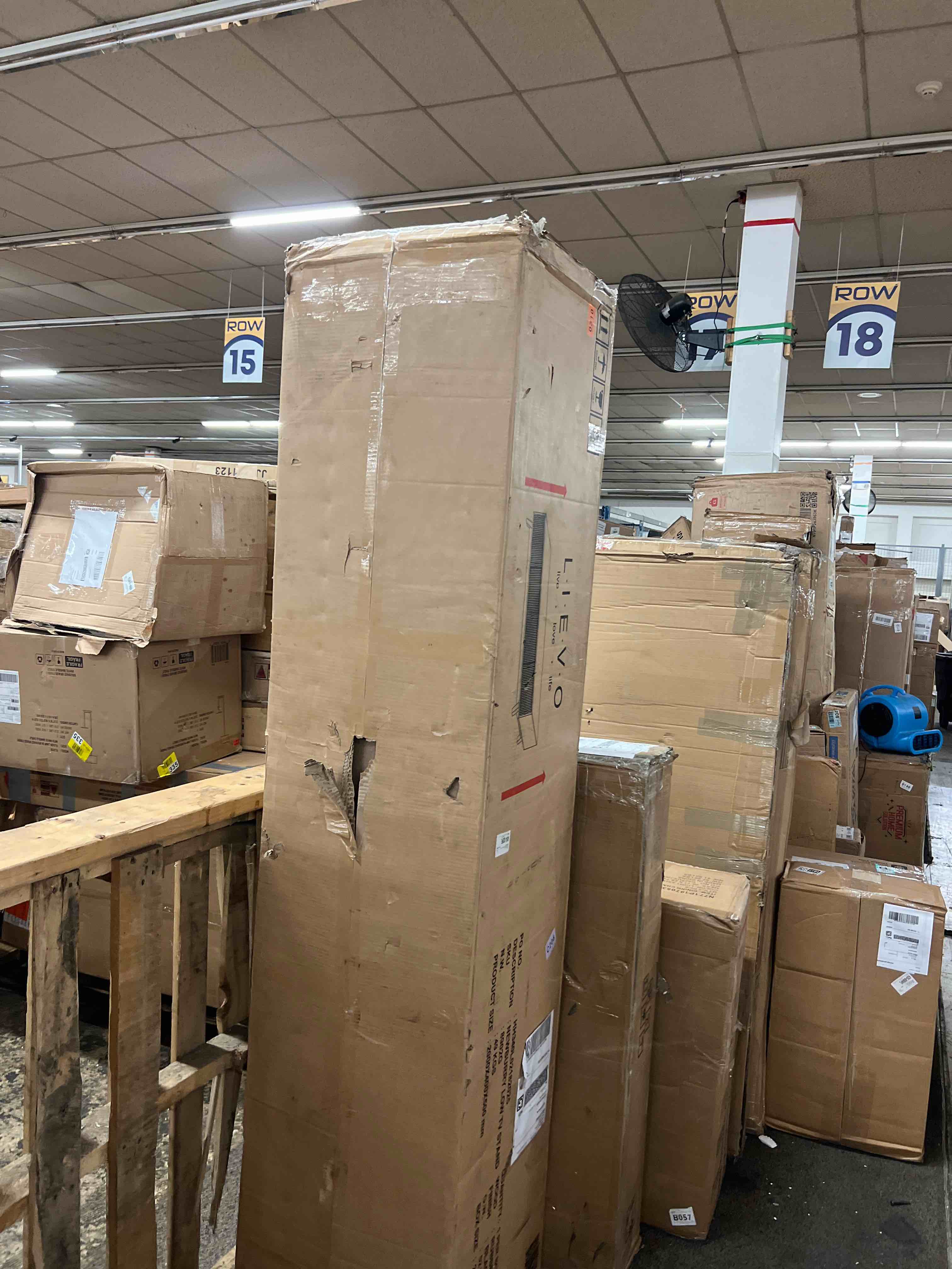 https://s3.amazonaws.com/lotting-images-prod/phillipi/GRA1902163_1756954355942.jpeg